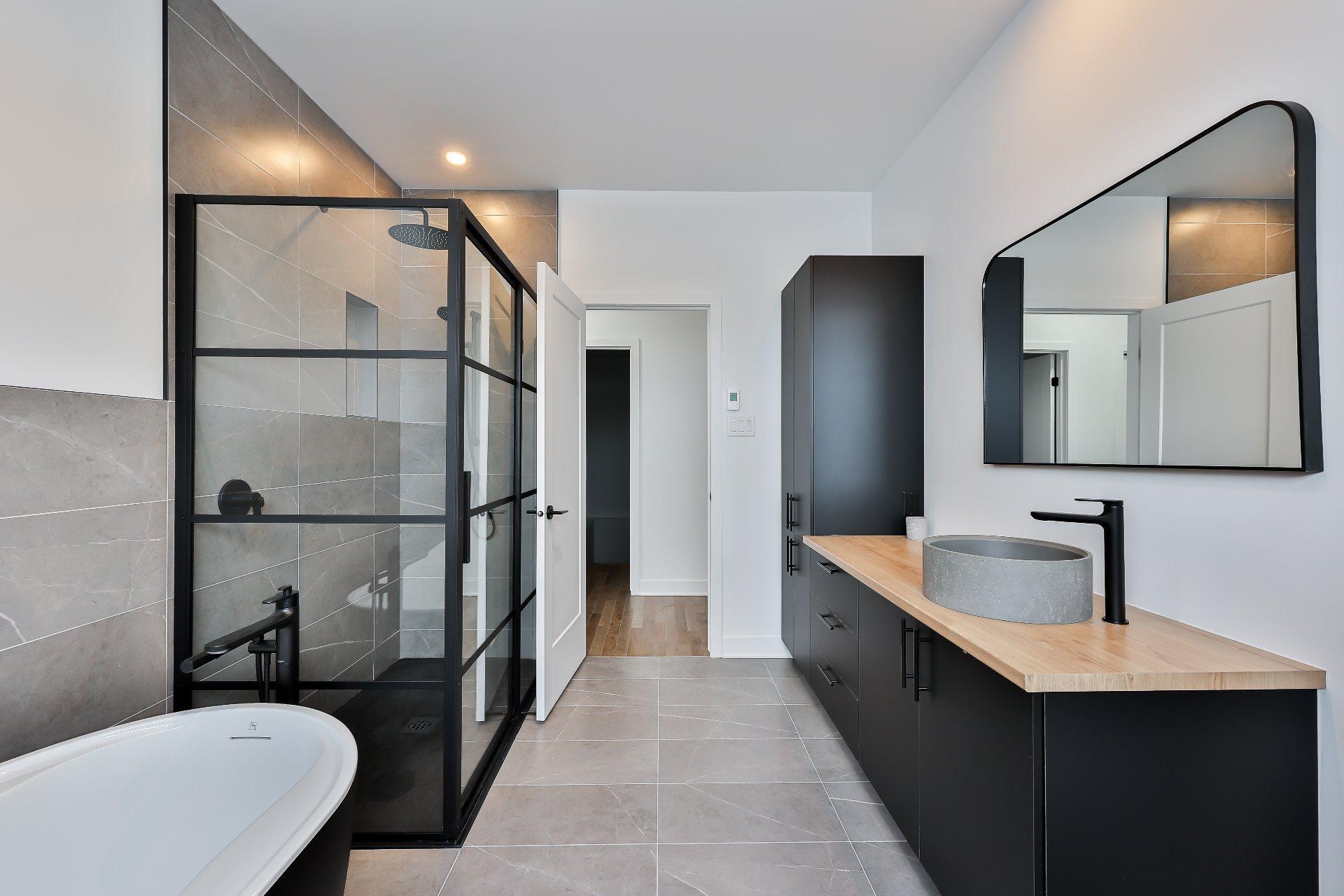 









3905


Rue Léon-Landry

,
Sainte-Julienne,




QC
J0K2T0

