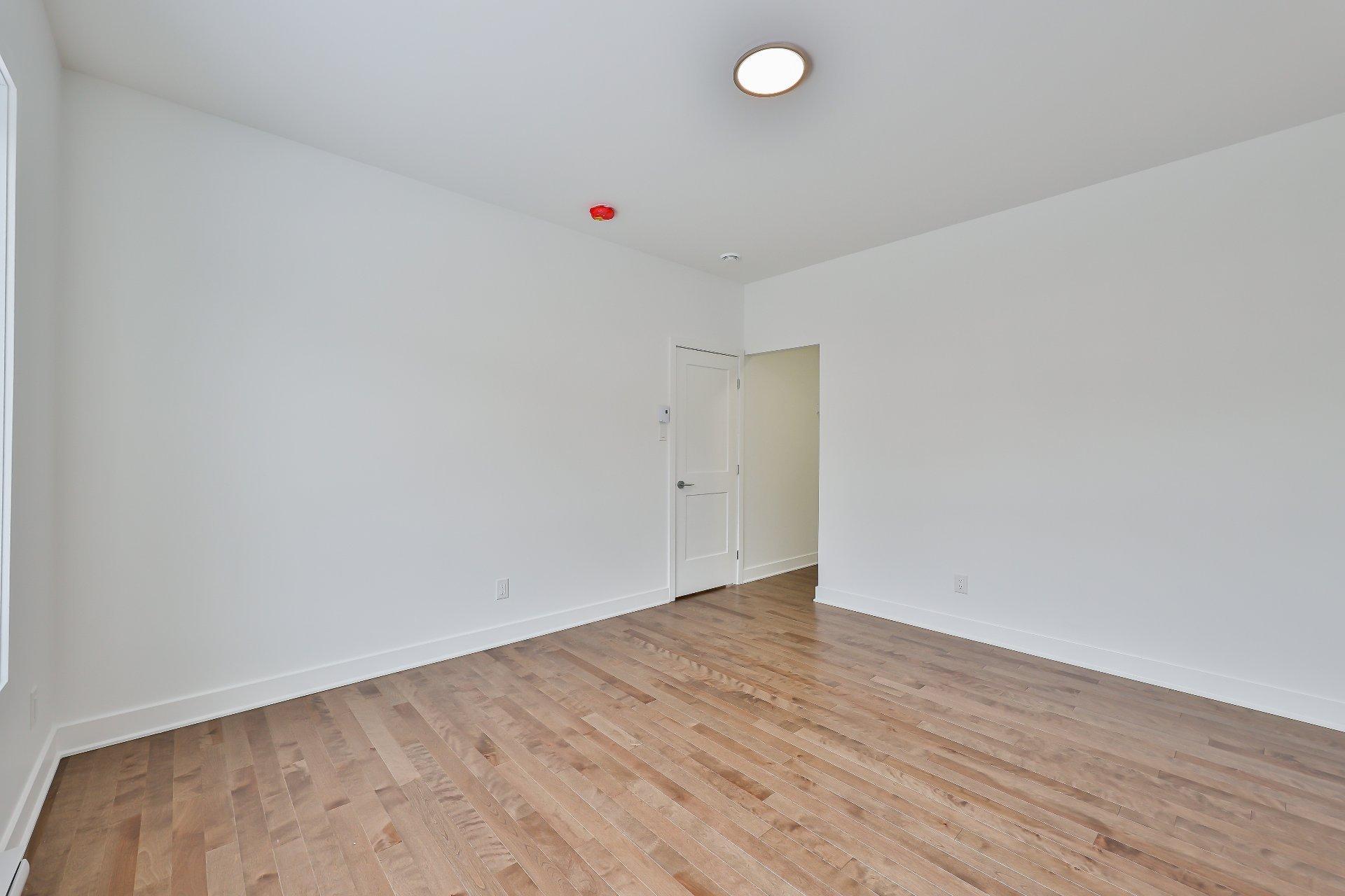 









3905


Rue Léon-Landry

,
Sainte-Julienne,




QC
J0K2T0

