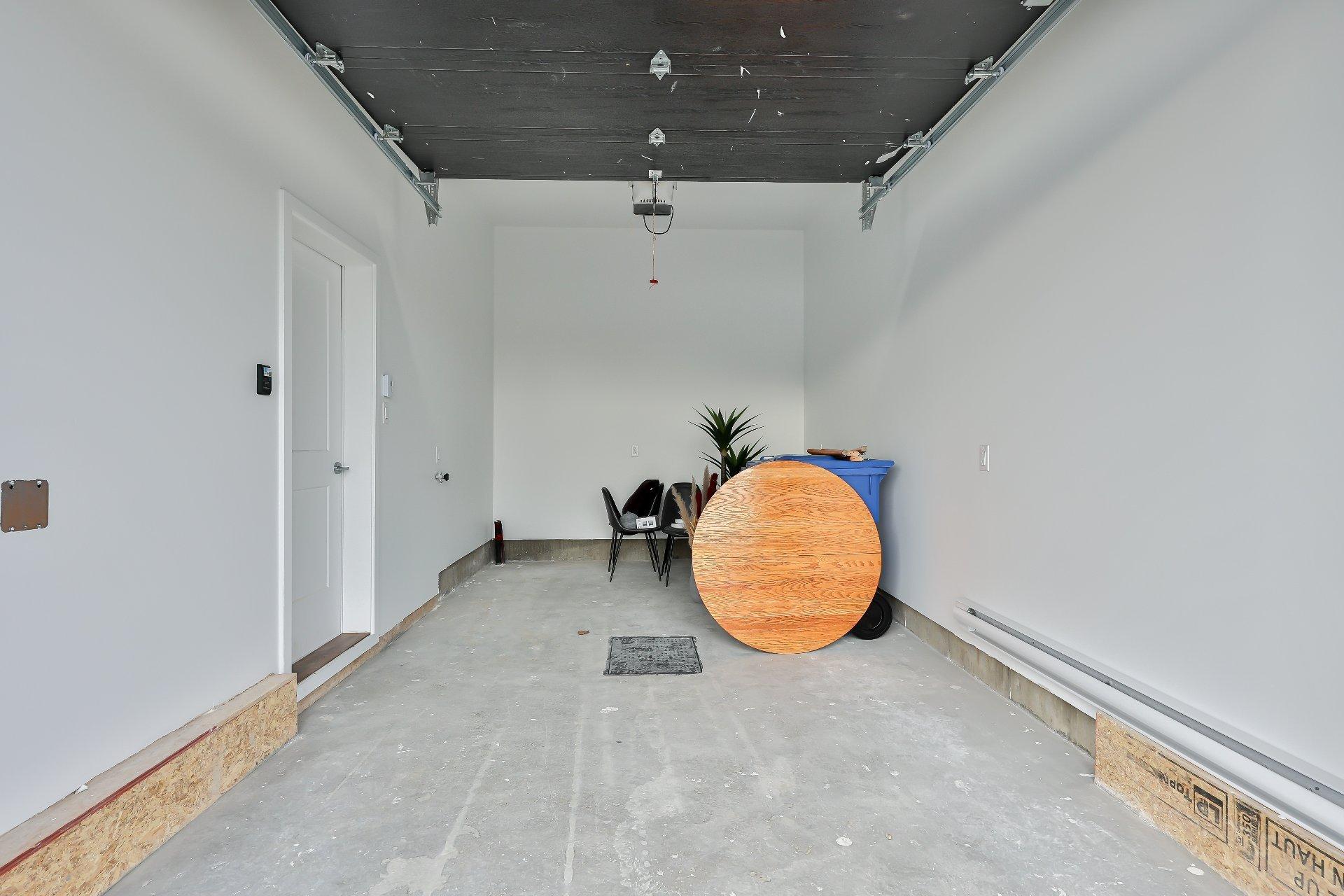 









3905


Rue Léon-Landry

,
Sainte-Julienne,




QC
J0K2T0

