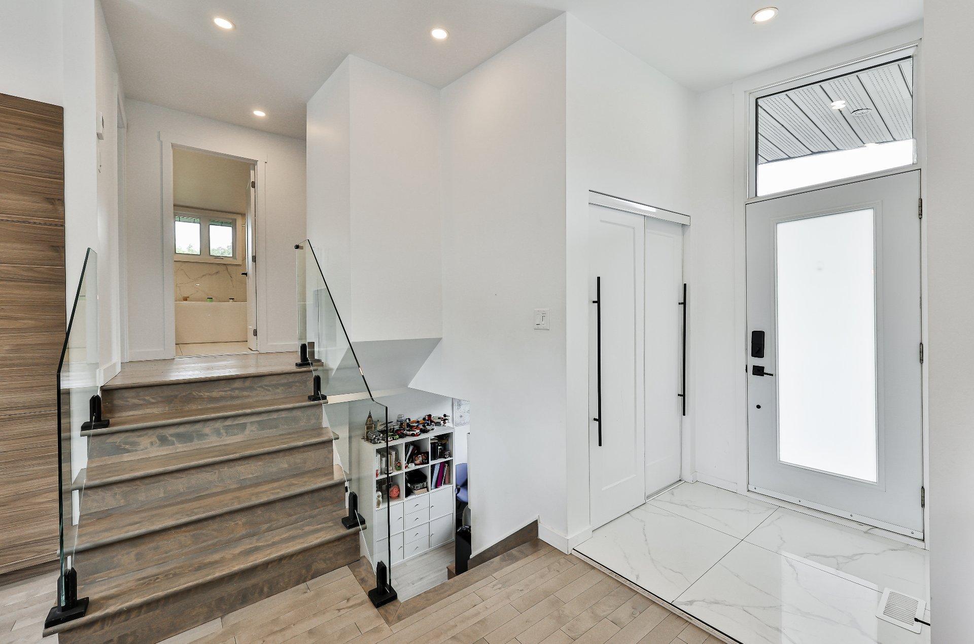 









30


Rue Christian

,
Repentigny (Repentigny),




QC
J6A4J2

