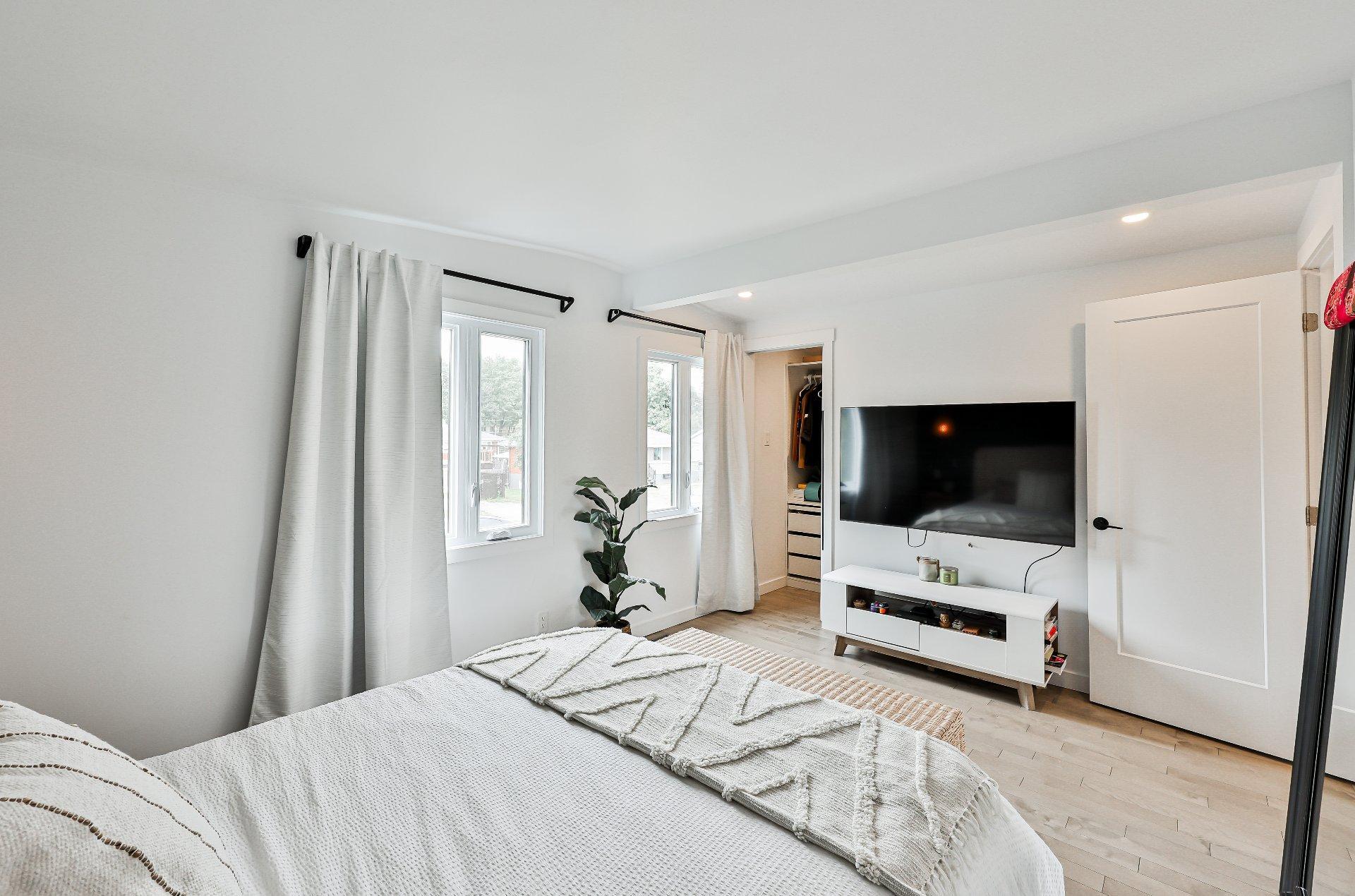 









30


Rue Christian

,
Repentigny (Repentigny),




QC
J6A4J2

