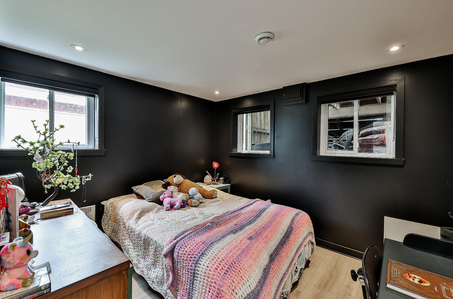 









30


Rue Christian

,
Repentigny (Repentigny),




QC
J6A4J2


