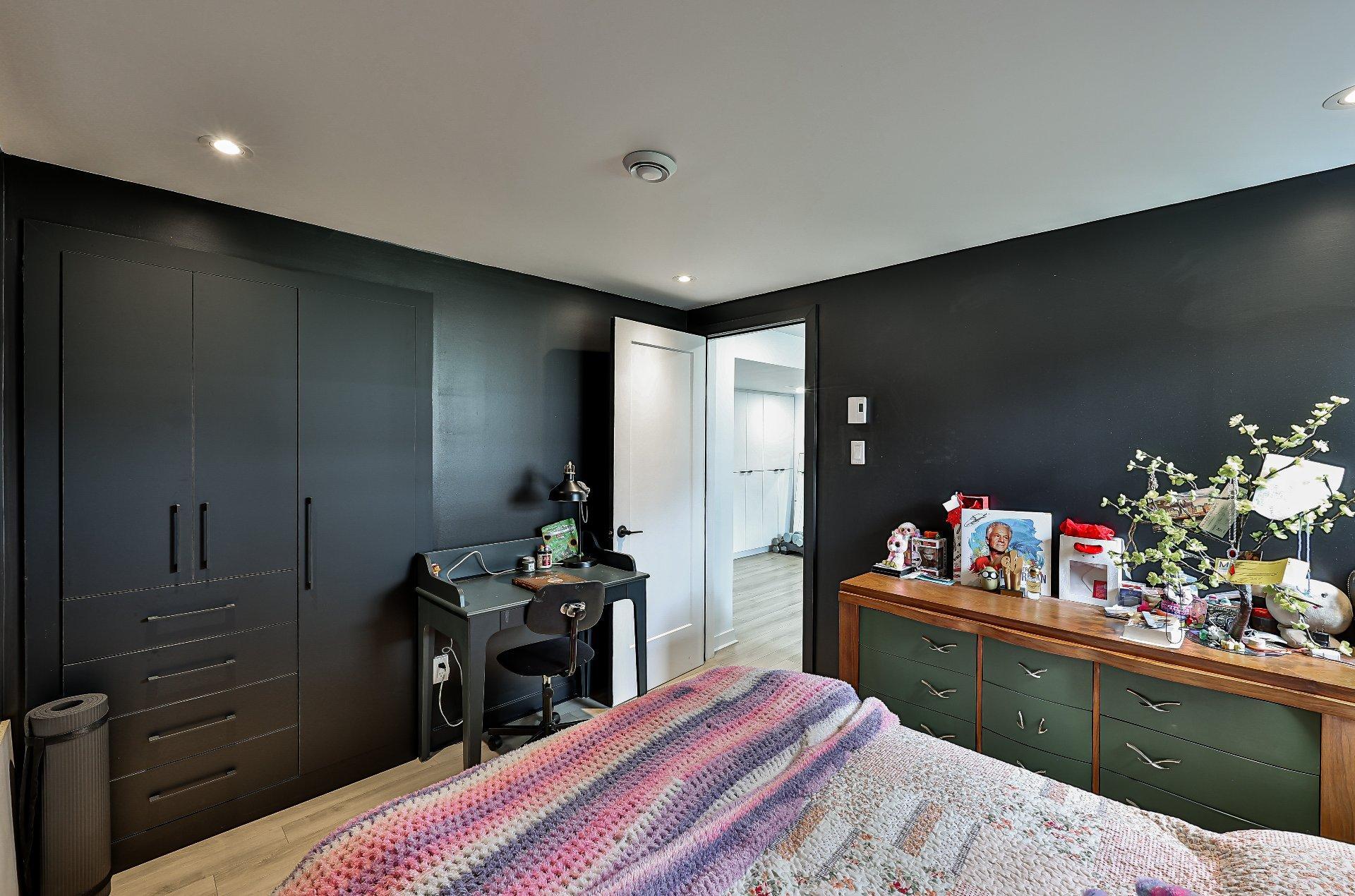 









30


Rue Christian

,
Repentigny (Repentigny),




QC
J6A4J2

