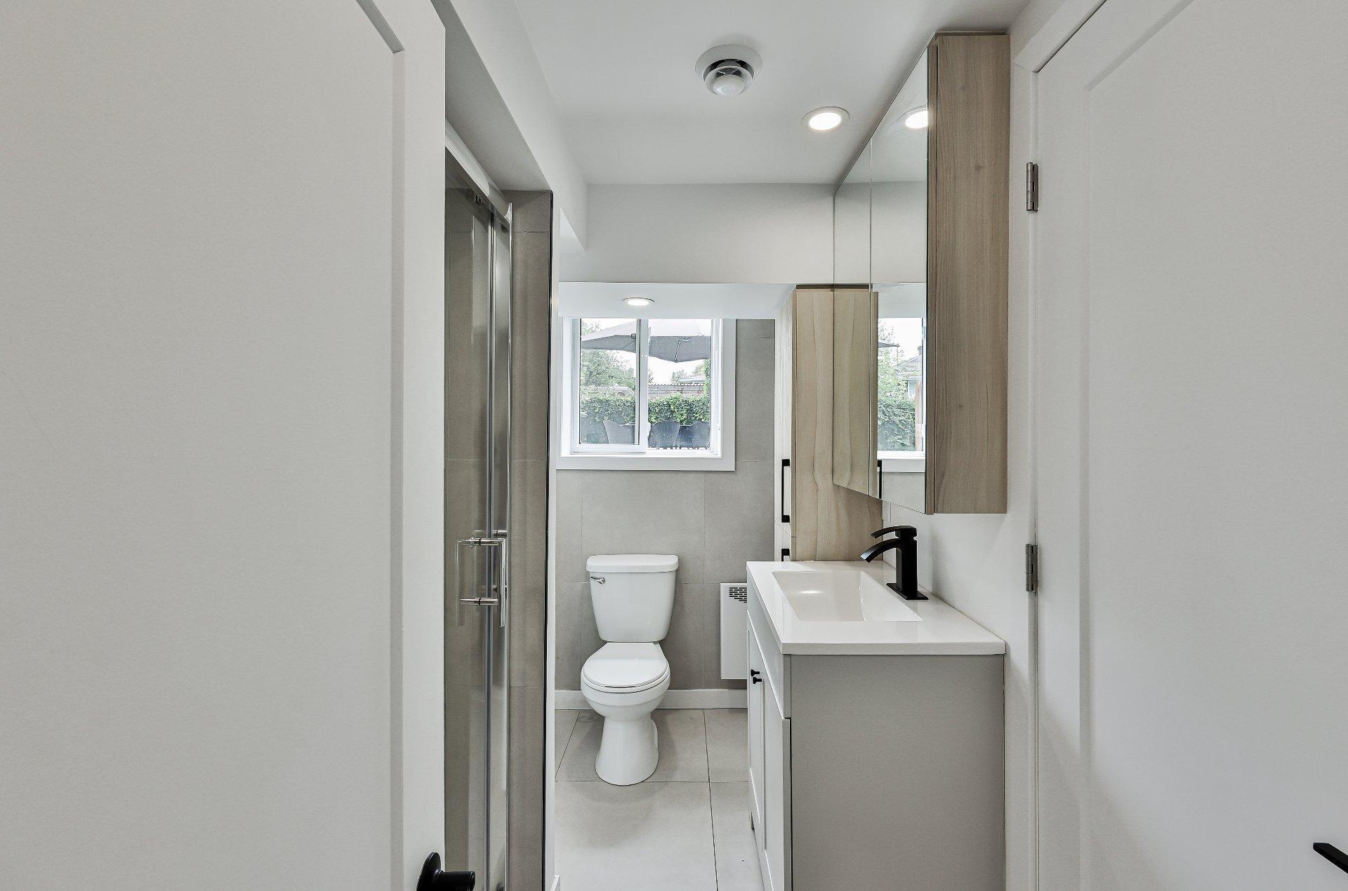 









30


Rue Christian

,
Repentigny (Repentigny),




QC
J6A4J2

