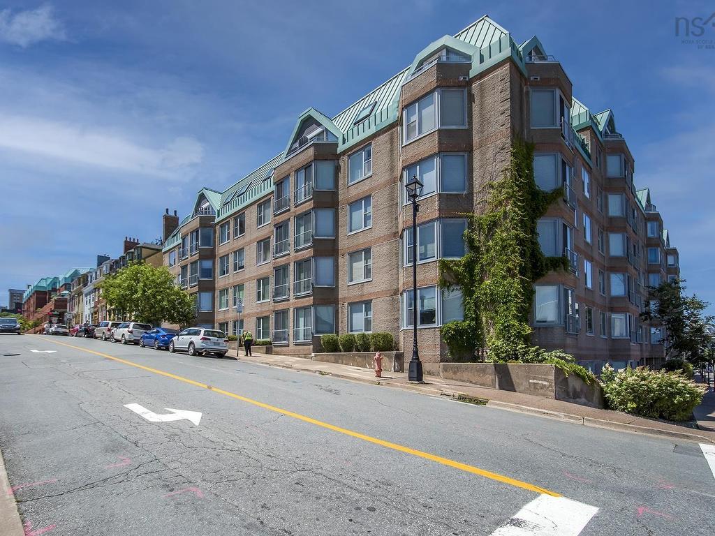 












623 1326 Lower Water Street

,
Halifax,




NS
B3J 3R3

