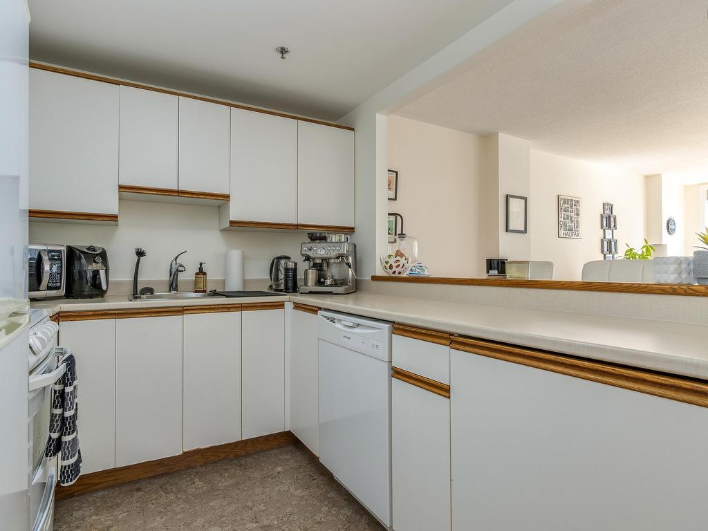 












623 1326 Lower Water Street

,
Halifax,




NS
B3J 3R3

