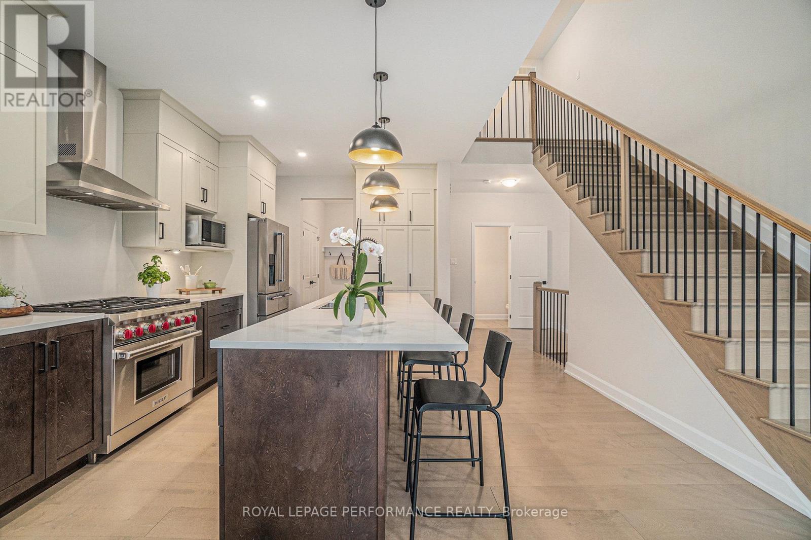 












916 SOCCA CRESCENT

,
Ottawa,




Ontario
K4A5L9

