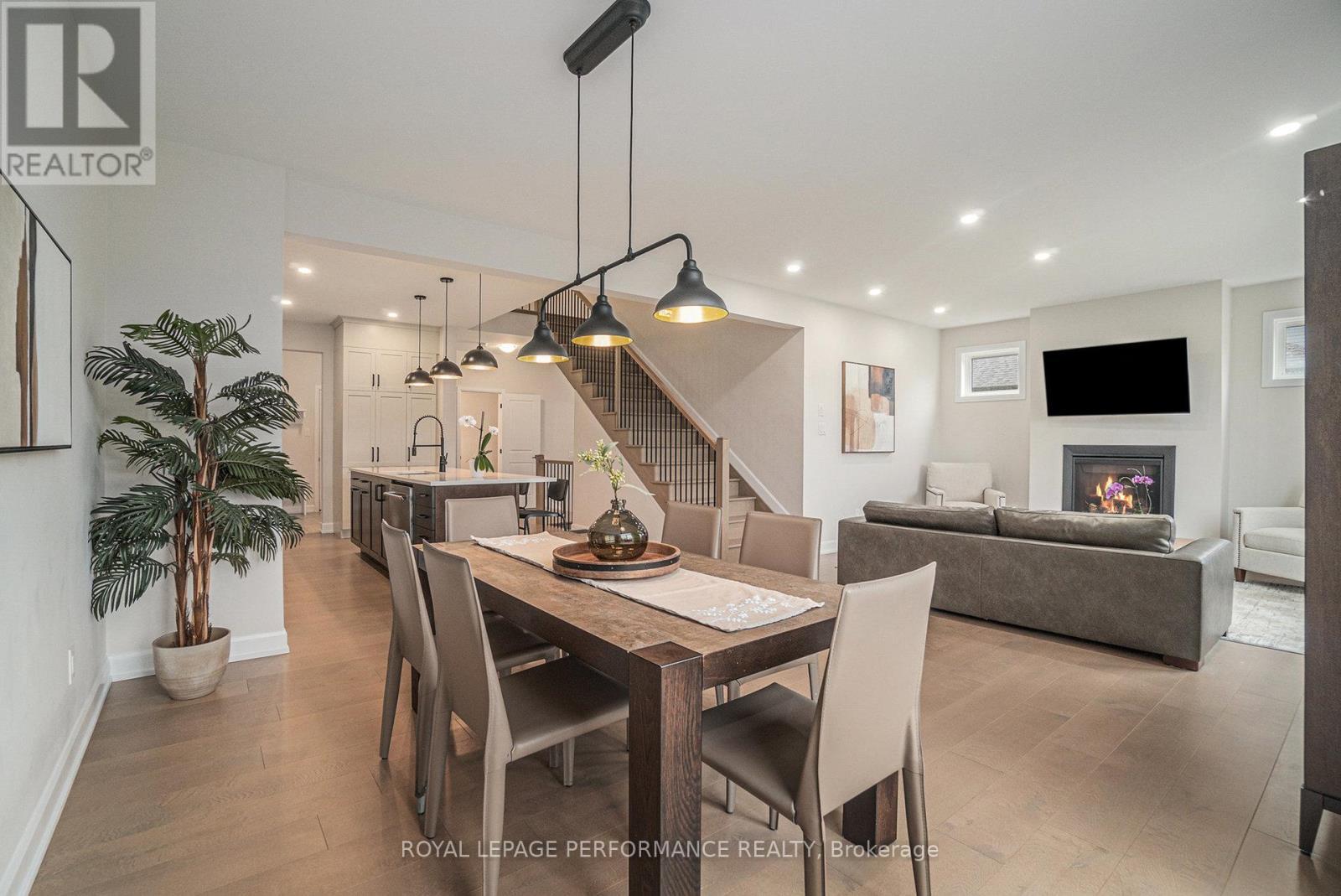 












916 SOCCA CRESCENT

,
Ottawa,




Ontario
K4A5L9

