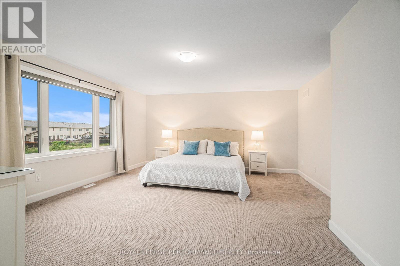 












916 SOCCA CRESCENT

,
Ottawa,




Ontario
K4A5L9

