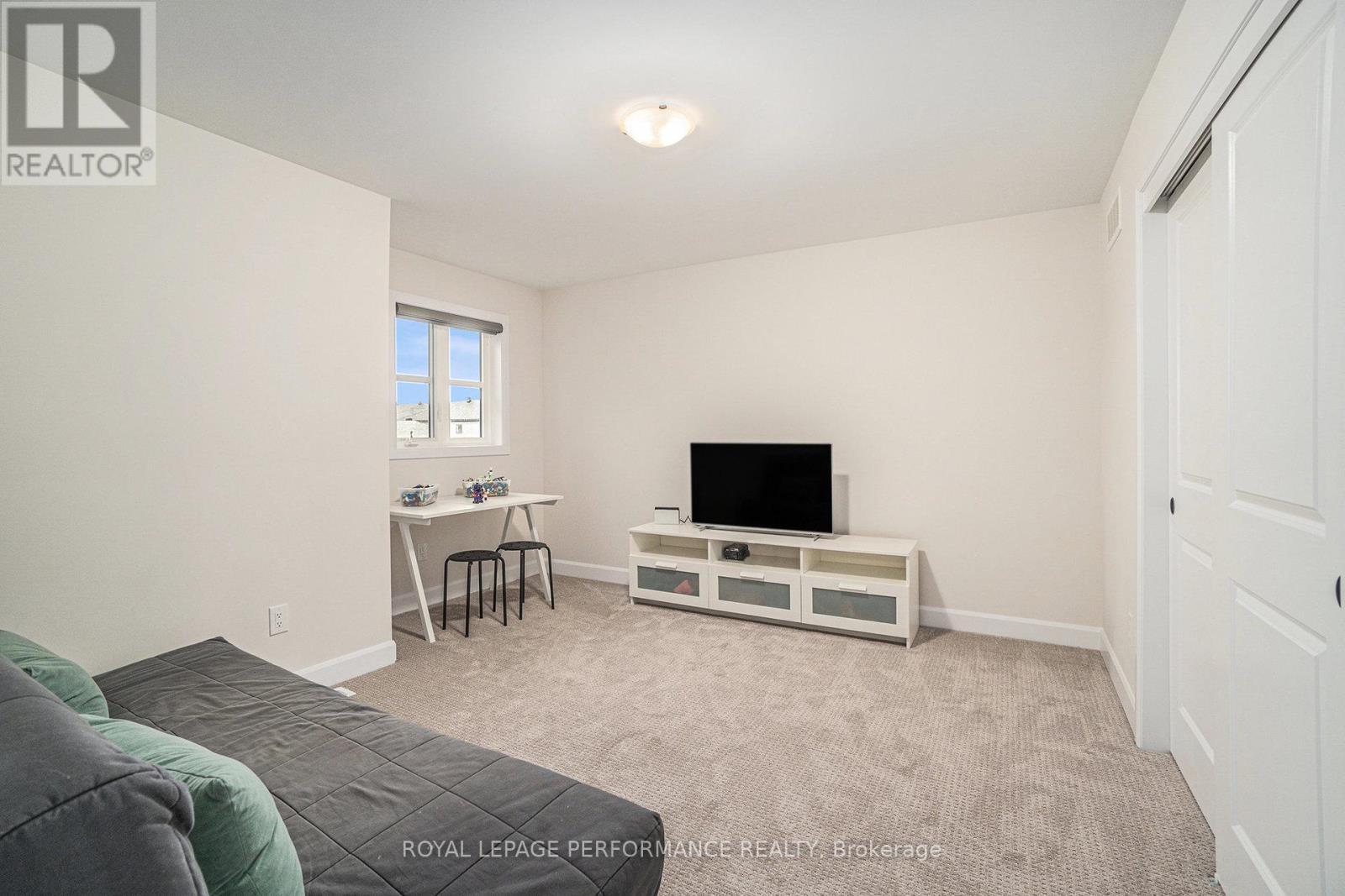 












916 SOCCA CRESCENT

,
Ottawa,




Ontario
K4A5L9


