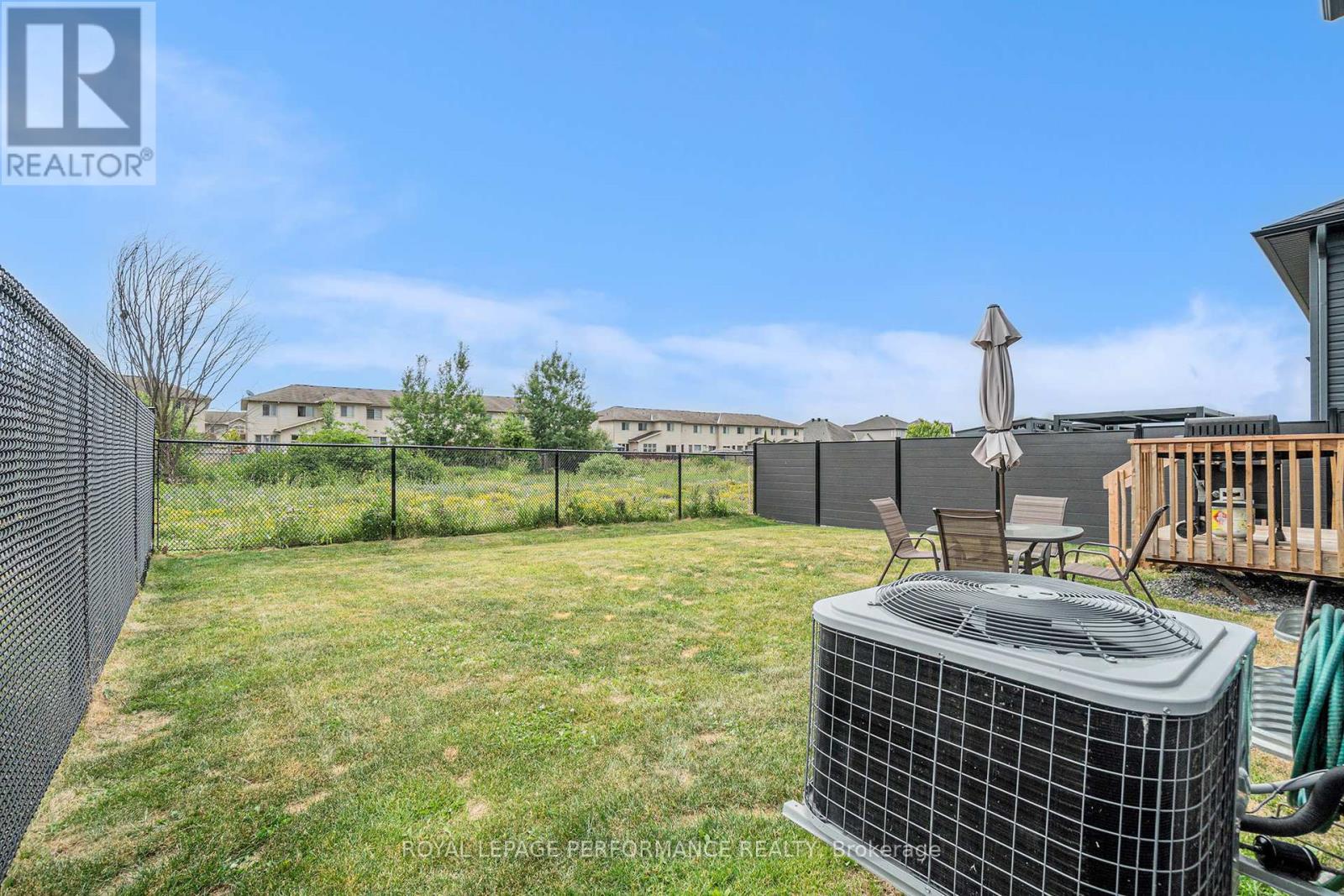 












916 SOCCA CRESCENT

,
Ottawa,




Ontario
K4A5L9

