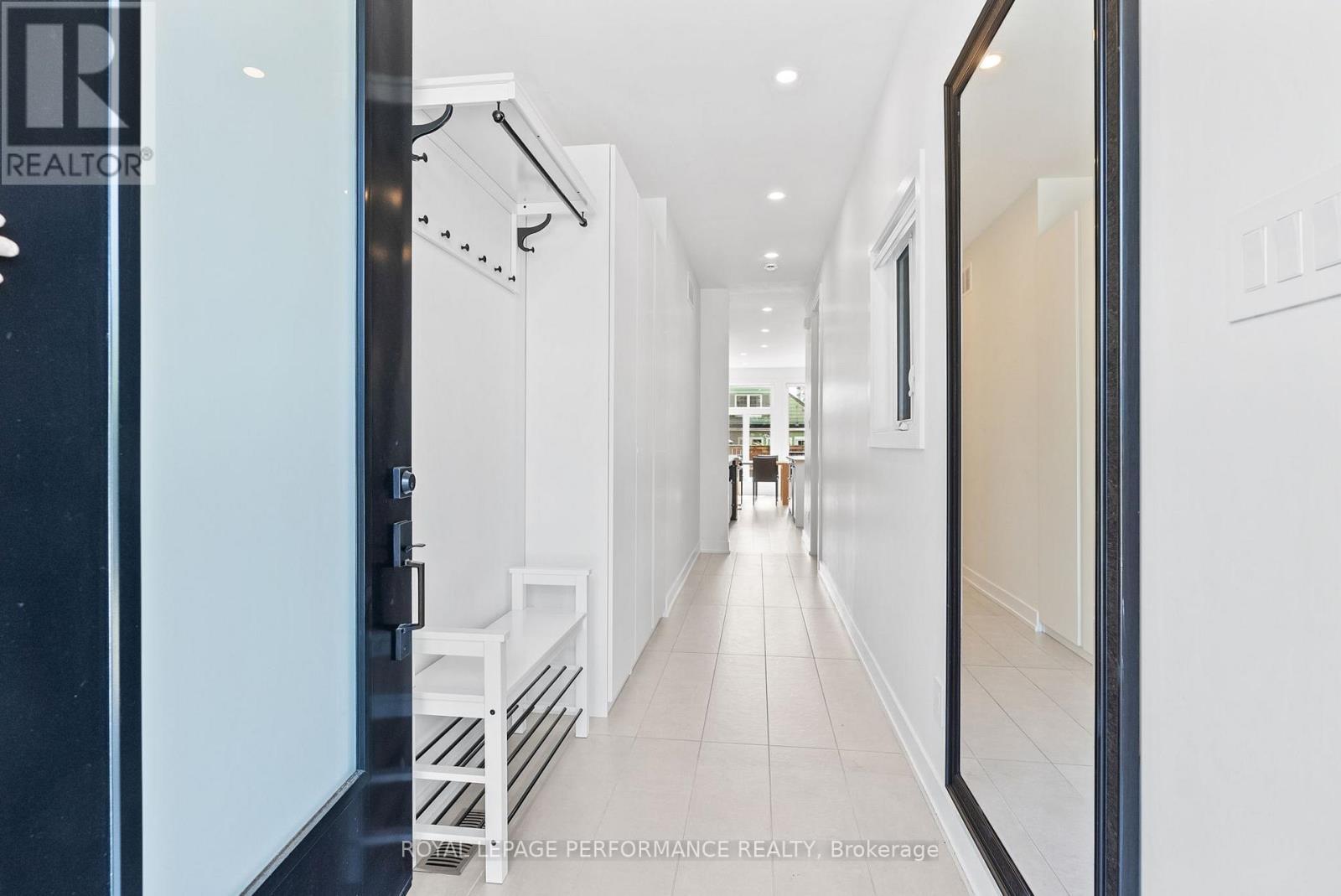 












80 DAGMAR AVENUE

,
Ottawa,




Ontario
K1L5T4

