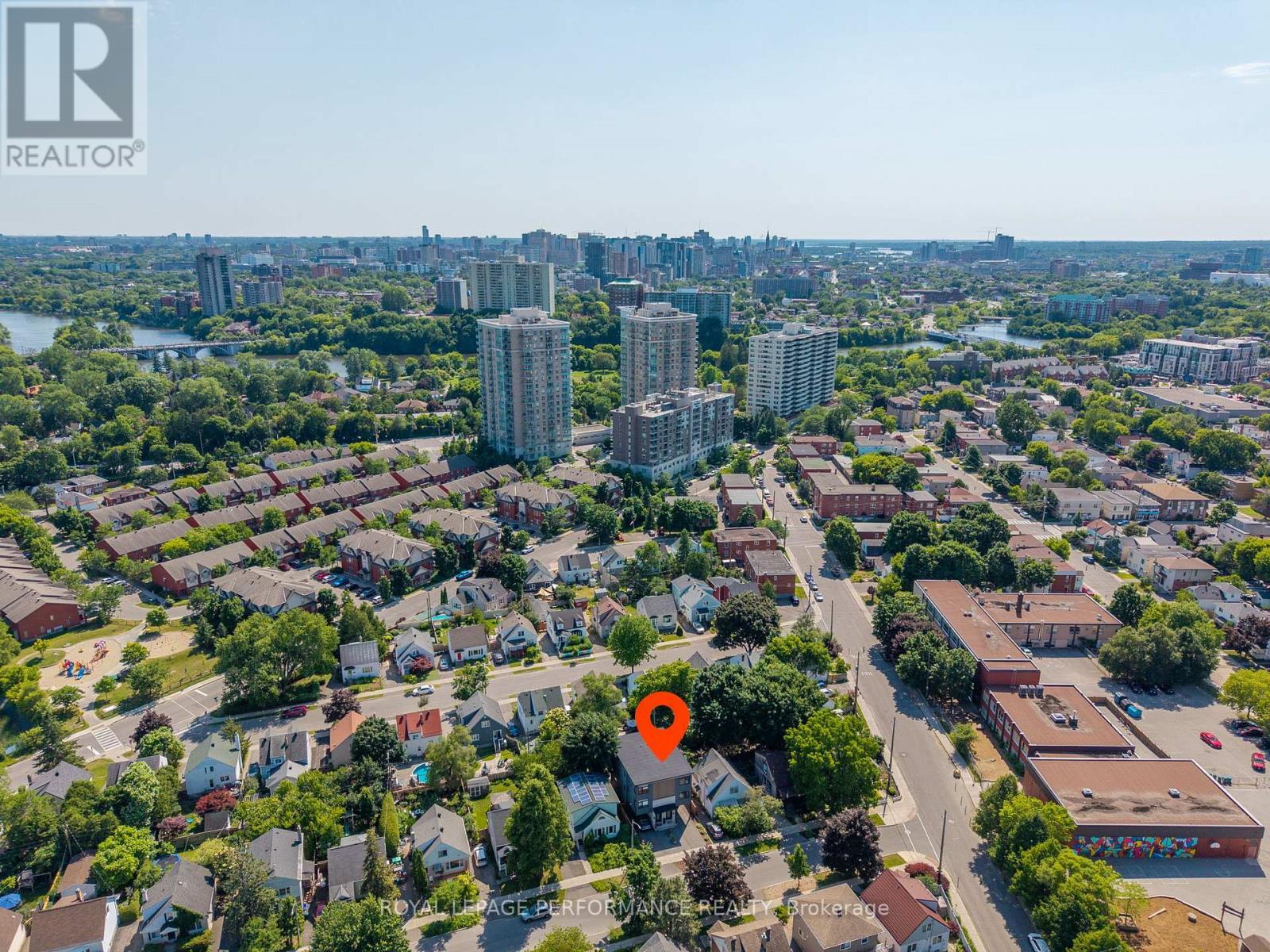 












80 DAGMAR AVENUE

,
Ottawa,




Ontario
K1L5T4


