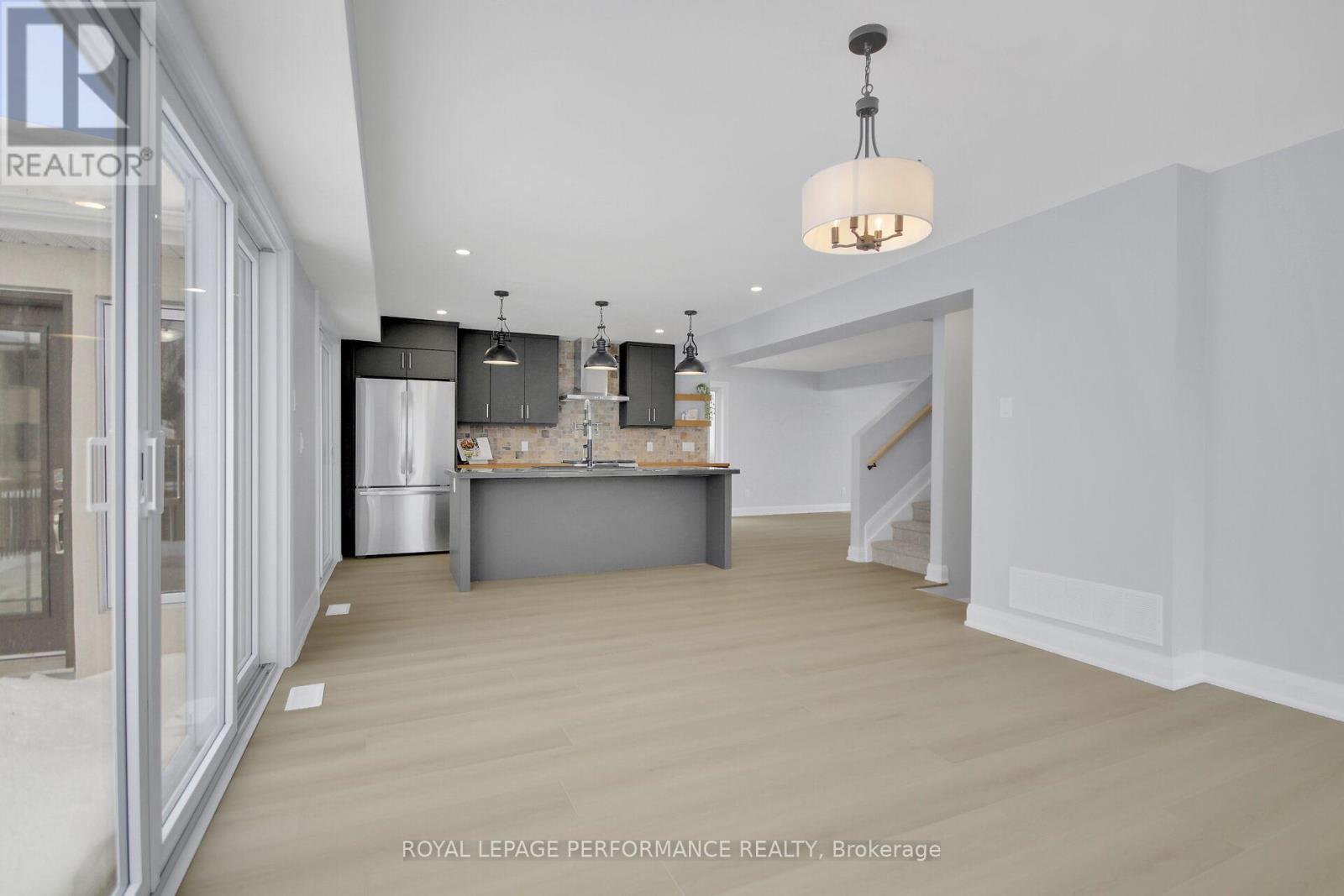 












9 BRYDON COURT

,
Ottawa,




Ontario
K2G4A6

