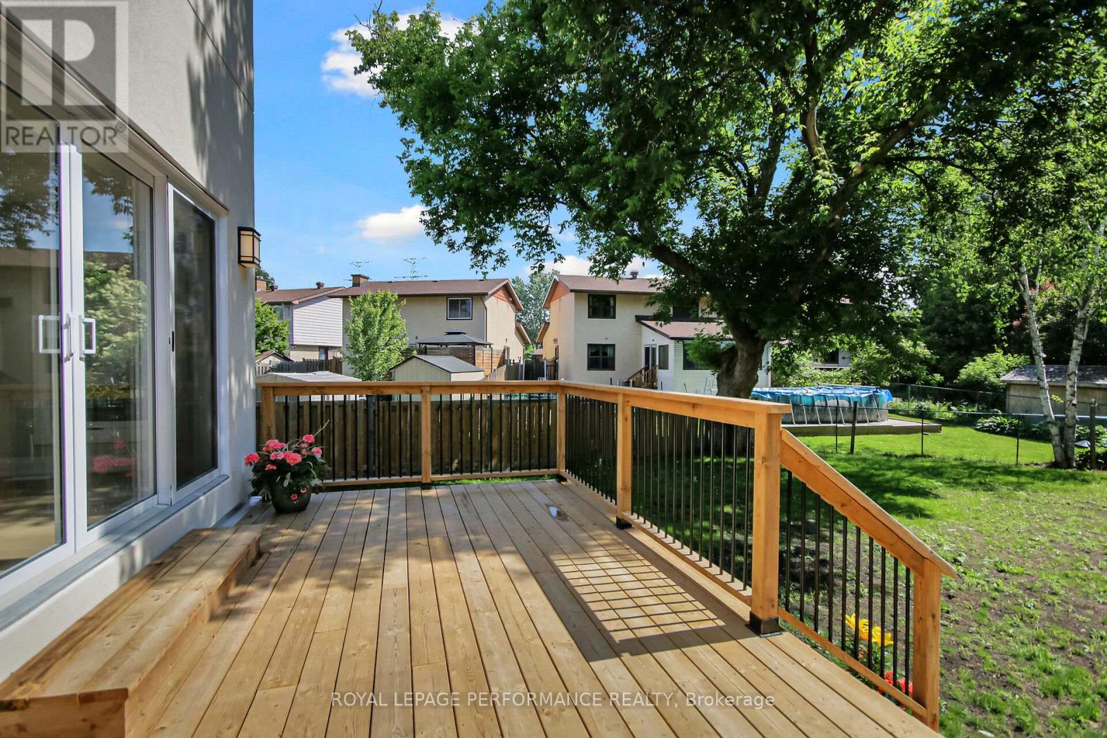 












9 BRYDON COURT

,
Ottawa,




Ontario
K2G4A6

