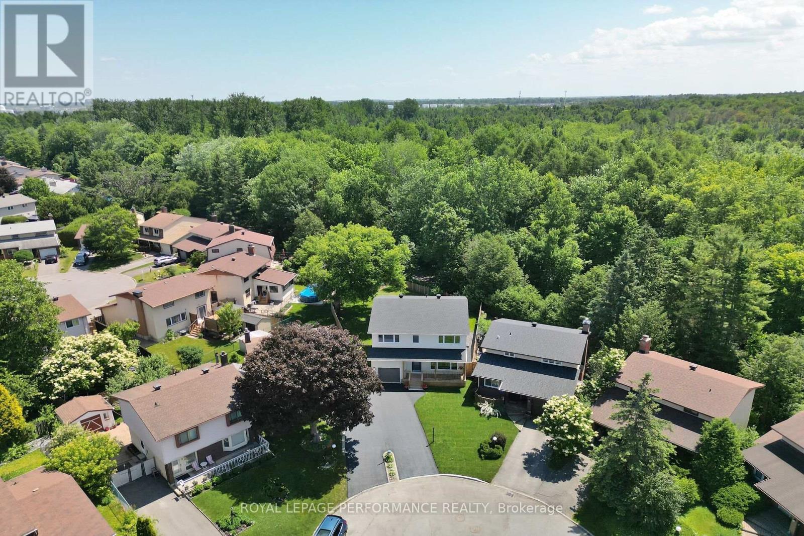 












9 BRYDON COURT

,
Ottawa,




Ontario
K2G4A6


