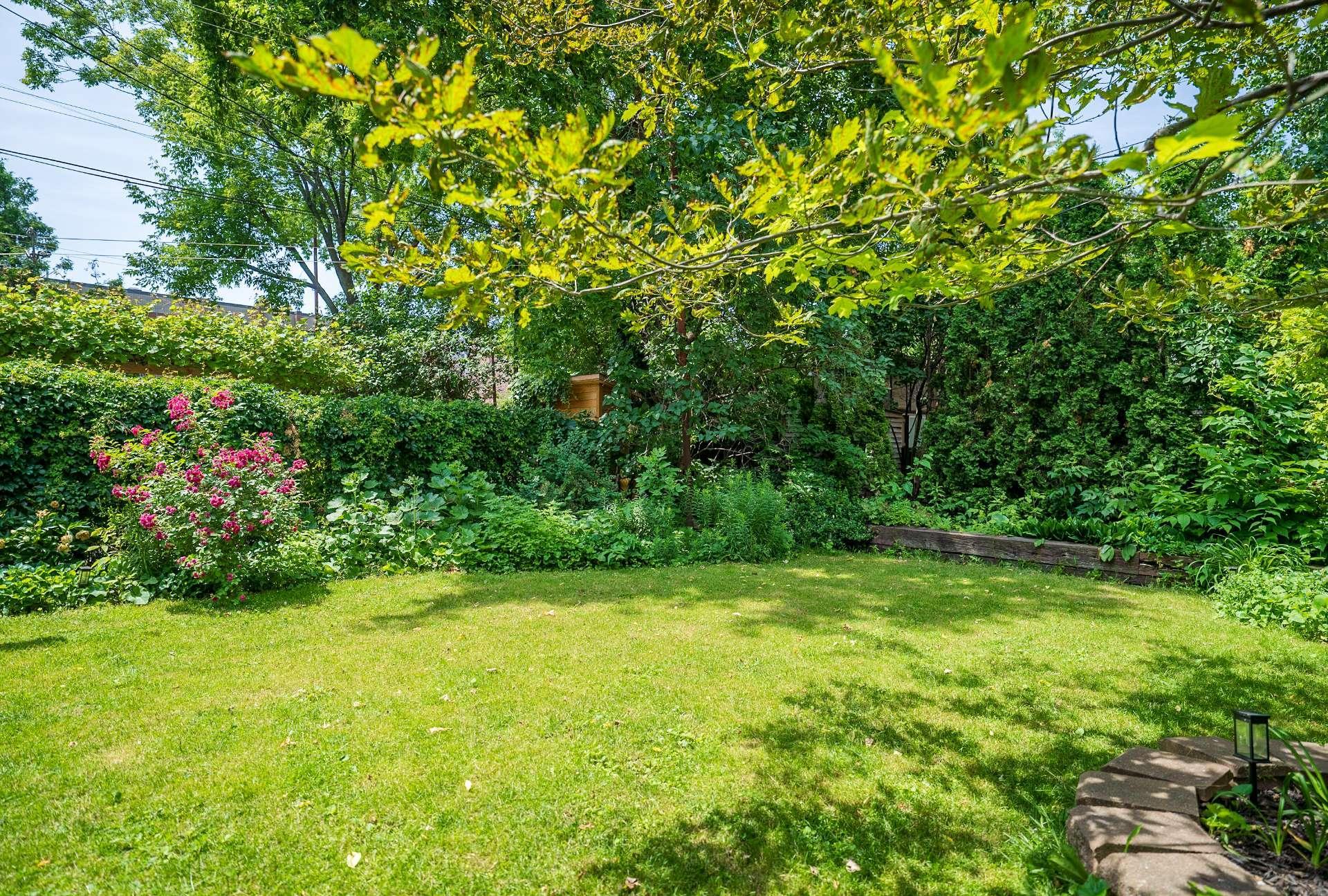 









1809


Rue Grand Trunk

,
Montréal (Le Sud-Ouest),




QC
H3K1M2

