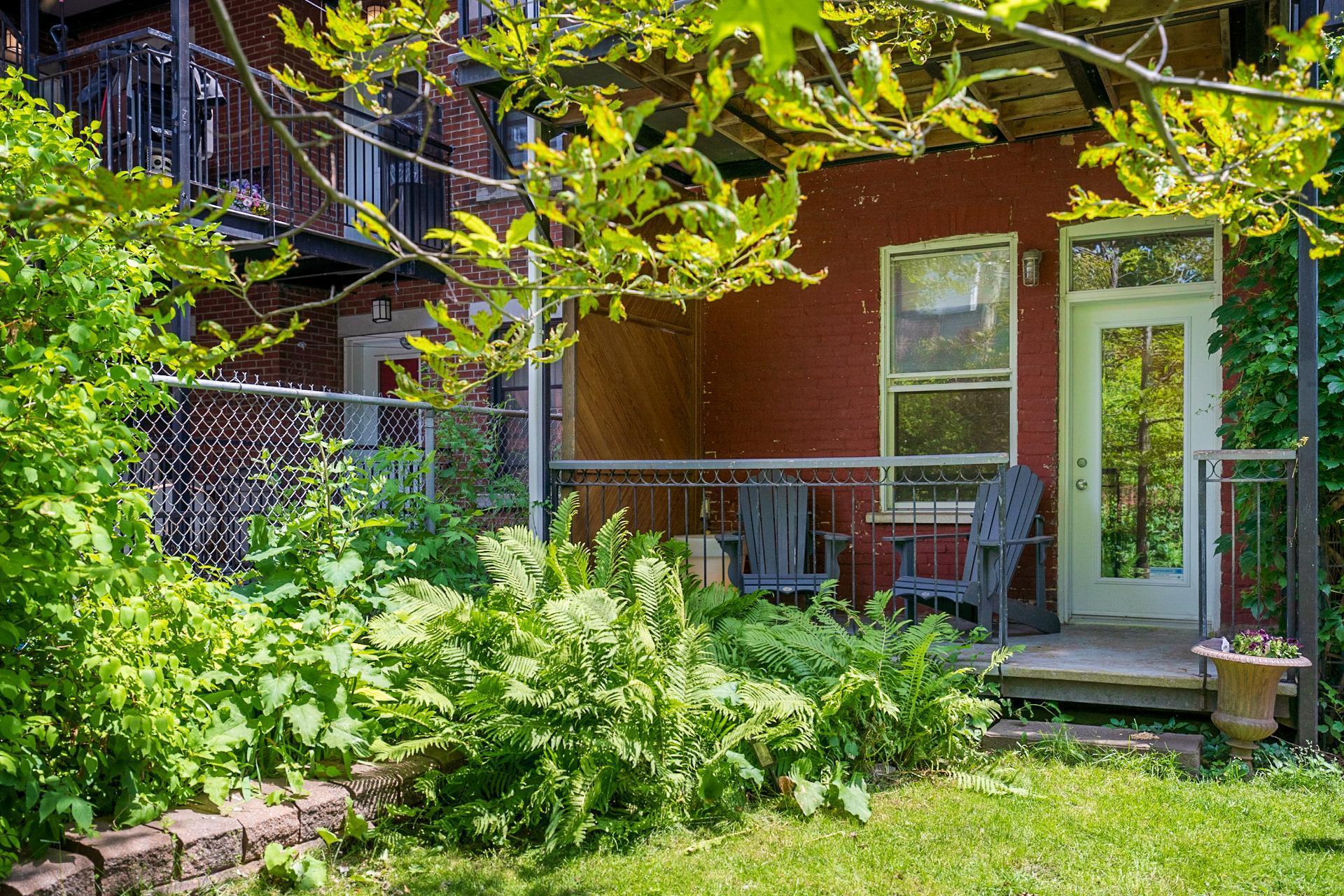 









1809


Rue Grand Trunk

,
Montréal (Le Sud-Ouest),




QC
H3K1M2

