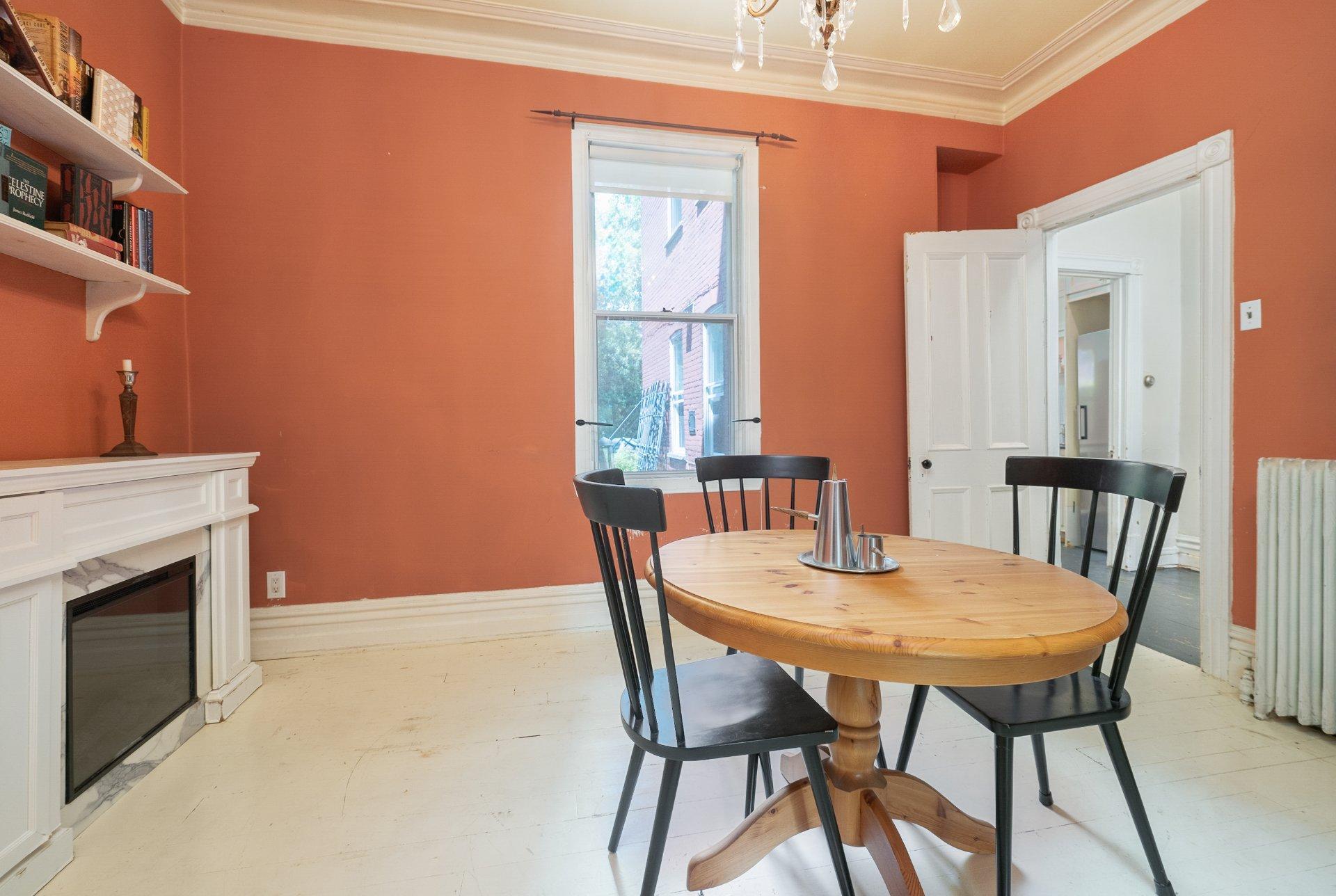 









1809


Rue Grand Trunk

,
Montréal (Le Sud-Ouest),




QC
H3K1M2

