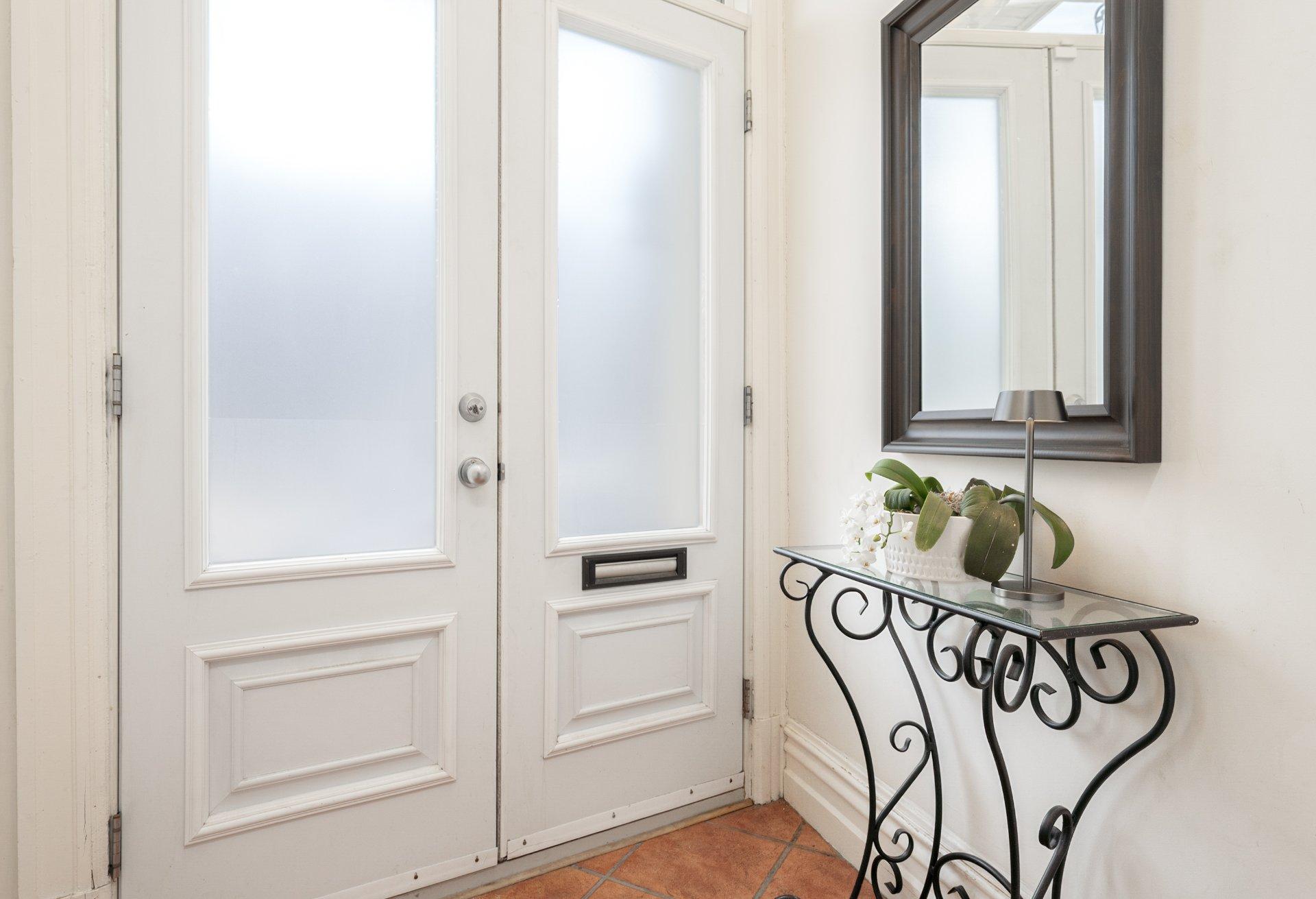 









1809


Rue Grand Trunk

,
Montréal (Le Sud-Ouest),




QC
H3K1M2

