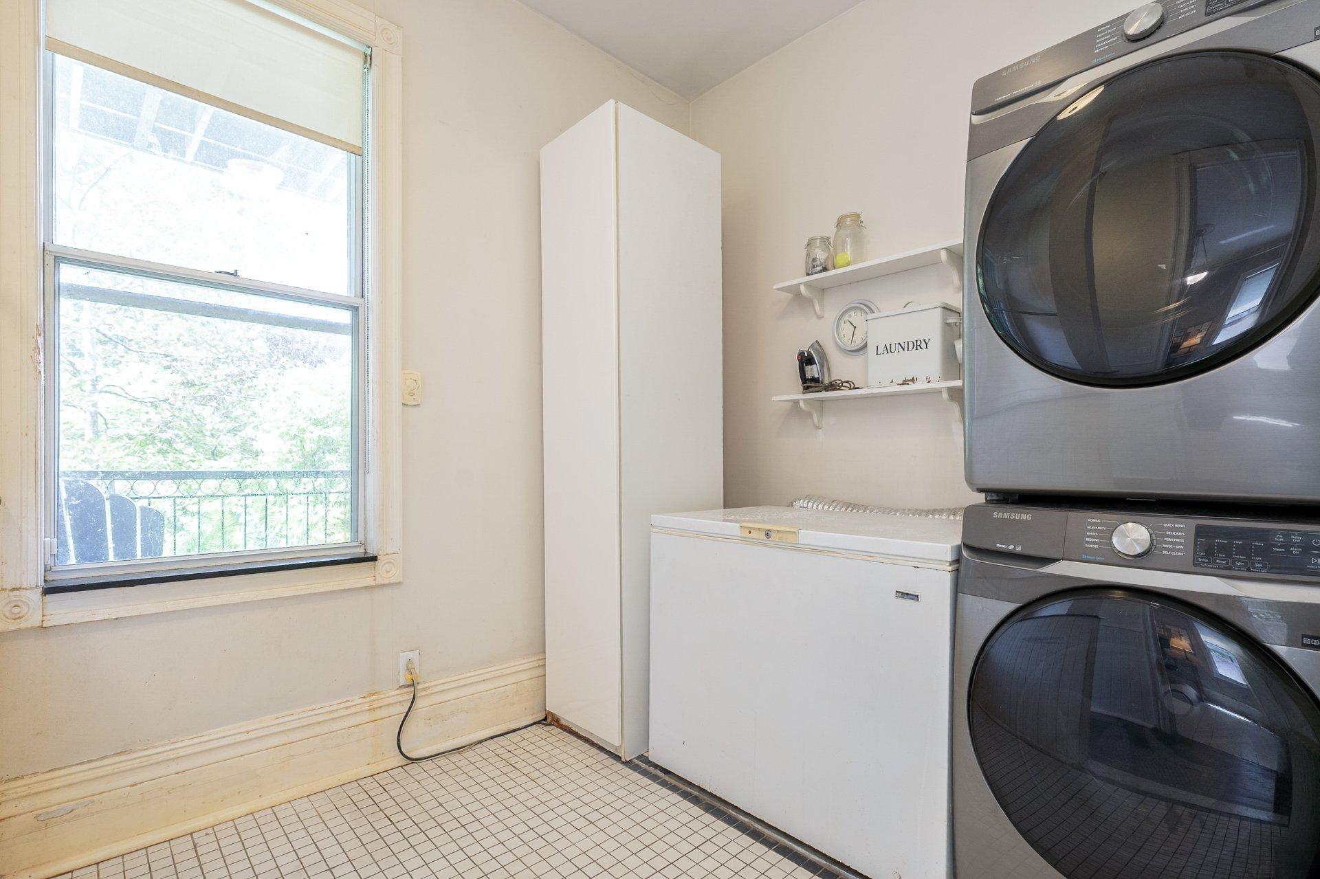









1809


Rue Grand Trunk

,
Montréal (Le Sud-Ouest),




QC
H3K1M2

