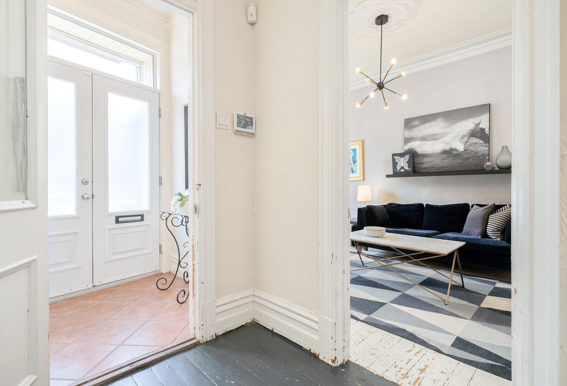 









1809


Rue Grand Trunk

,
Montréal (Le Sud-Ouest),




QC
H3K1M2

