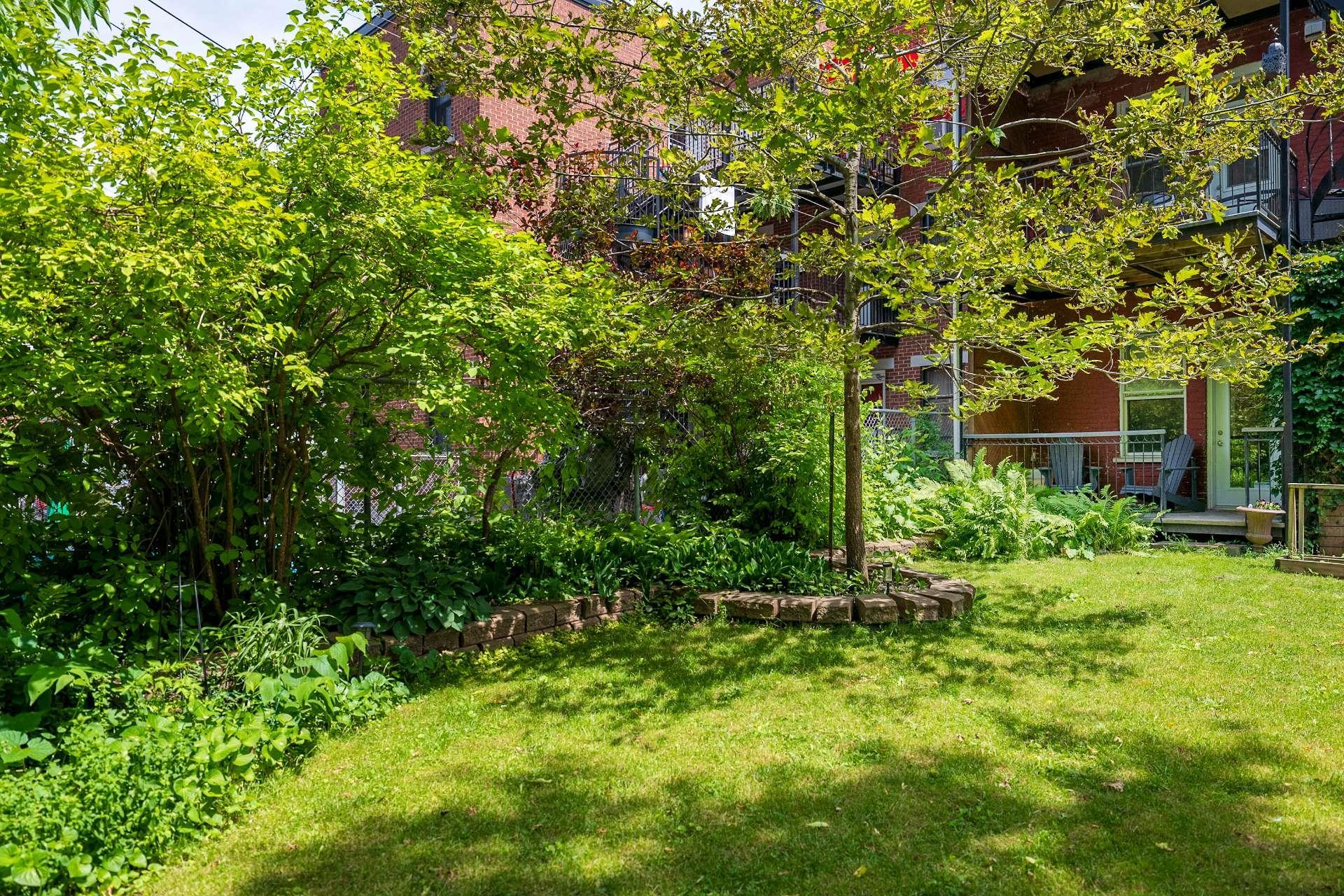 









1809


Rue Grand Trunk

,
Montréal (Le Sud-Ouest),




QC
H3K1M2

