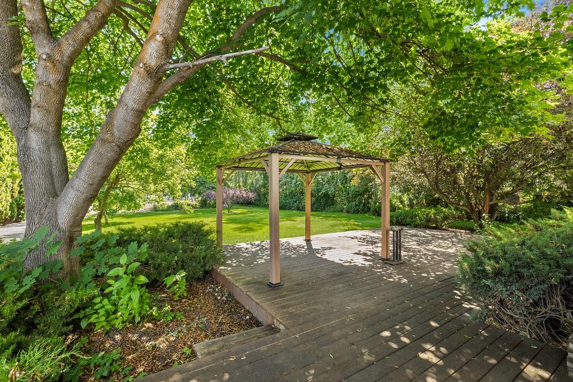 









2595


MAQUINNA

Road,
Kelowna,




BC
V1W 2R9

