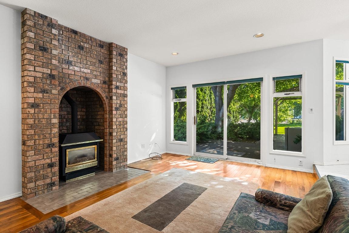









2595


MAQUINNA

Road,
Kelowna,




BC
V1W 2R9

