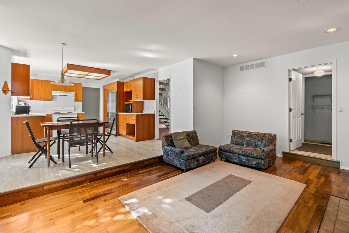 









2595


MAQUINNA

Road,
Kelowna,




BC
V1W 2R9

