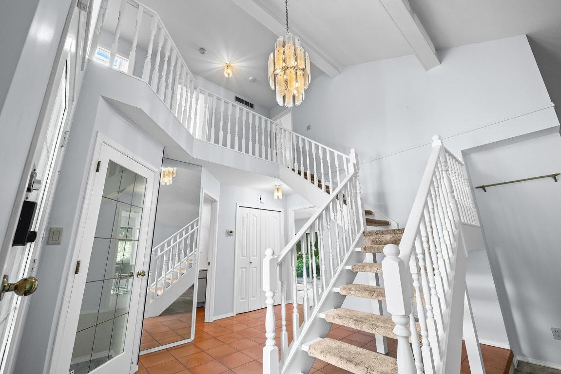 









2595


MAQUINNA

Road,
Kelowna,




BC
V1W 2R9

