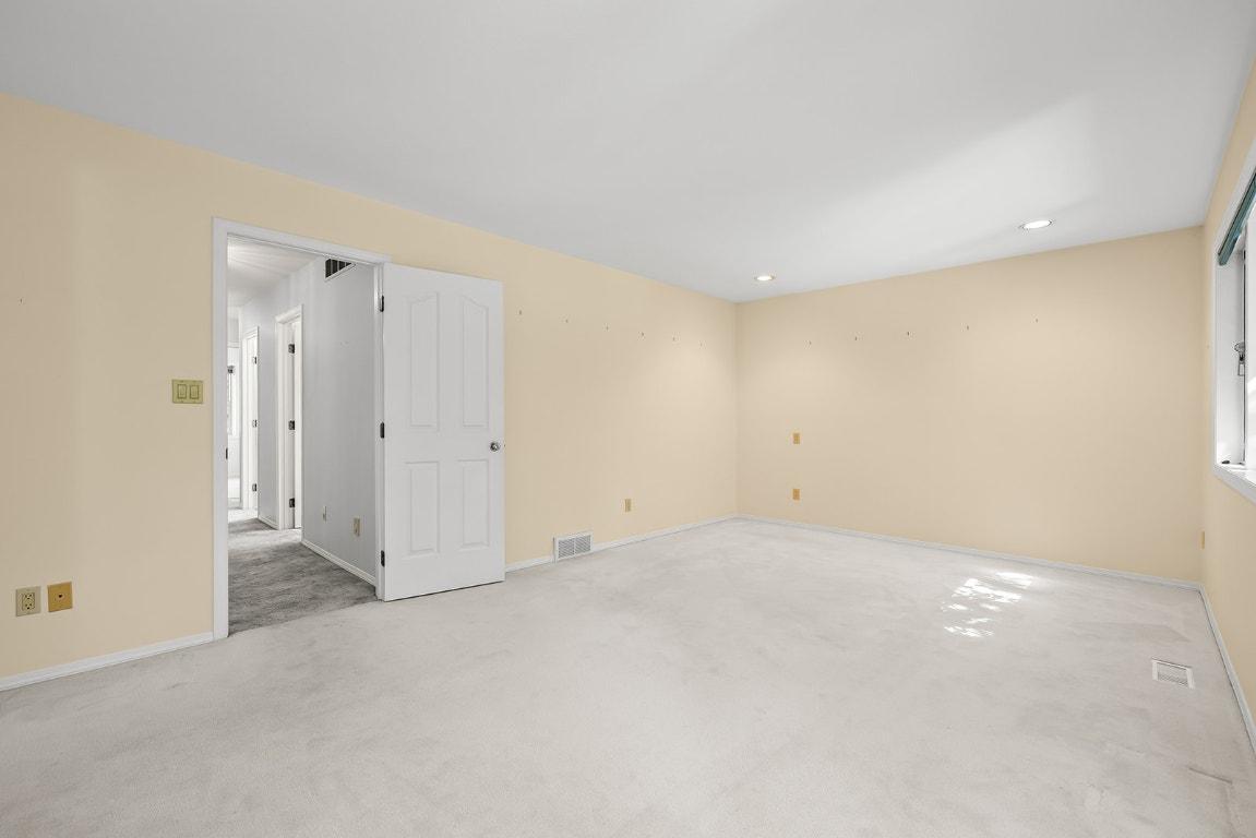 









2595


MAQUINNA

Road,
Kelowna,




BC
V1W 2R9

