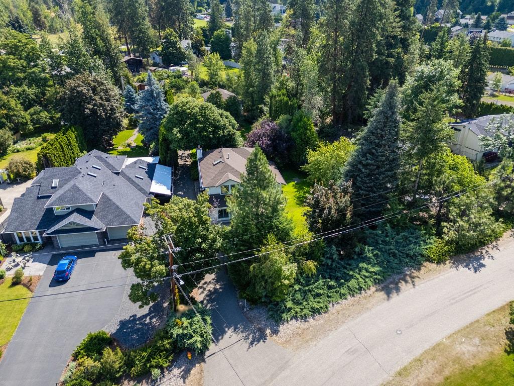 









2595


MAQUINNA

Road,
Kelowna,




BC
V1W 2R9


