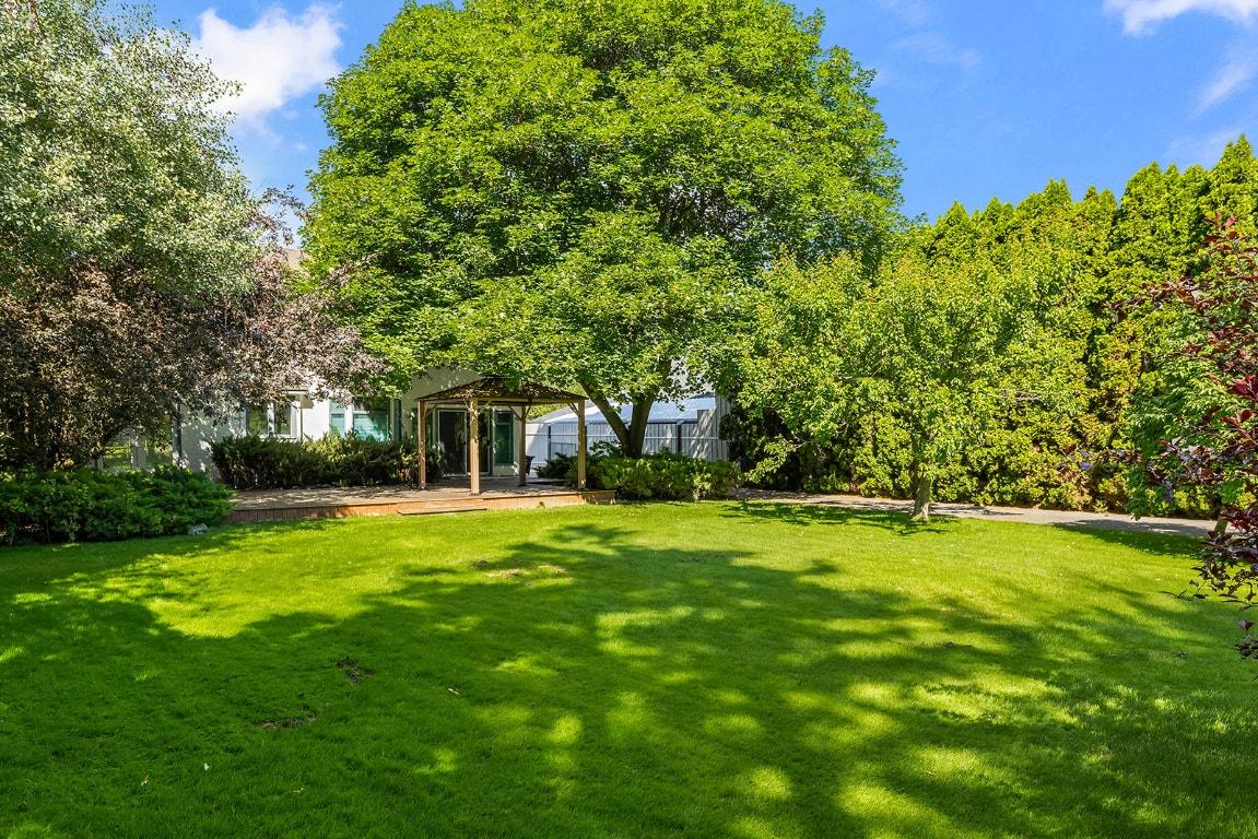 









2595


MAQUINNA

Road,
Kelowna,




BC
V1W 2R9

