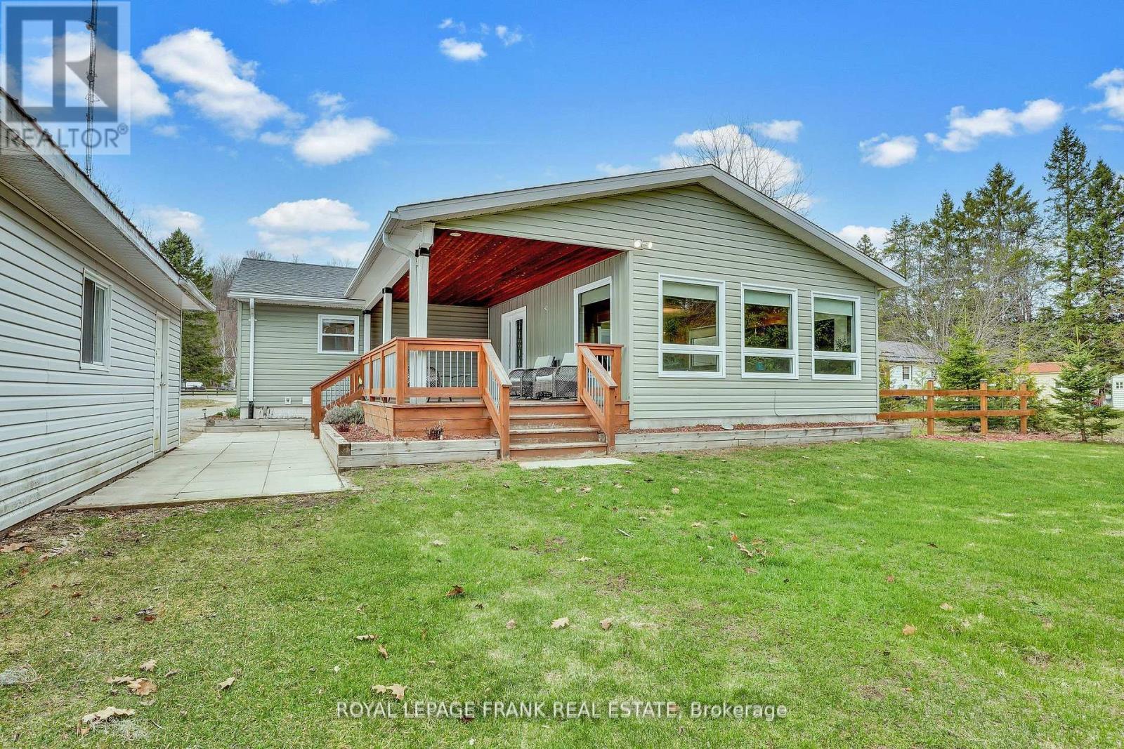 












163 PAUDASH SCHOOL ROAD

,
Faraday,




Ontario
K0L1C0

