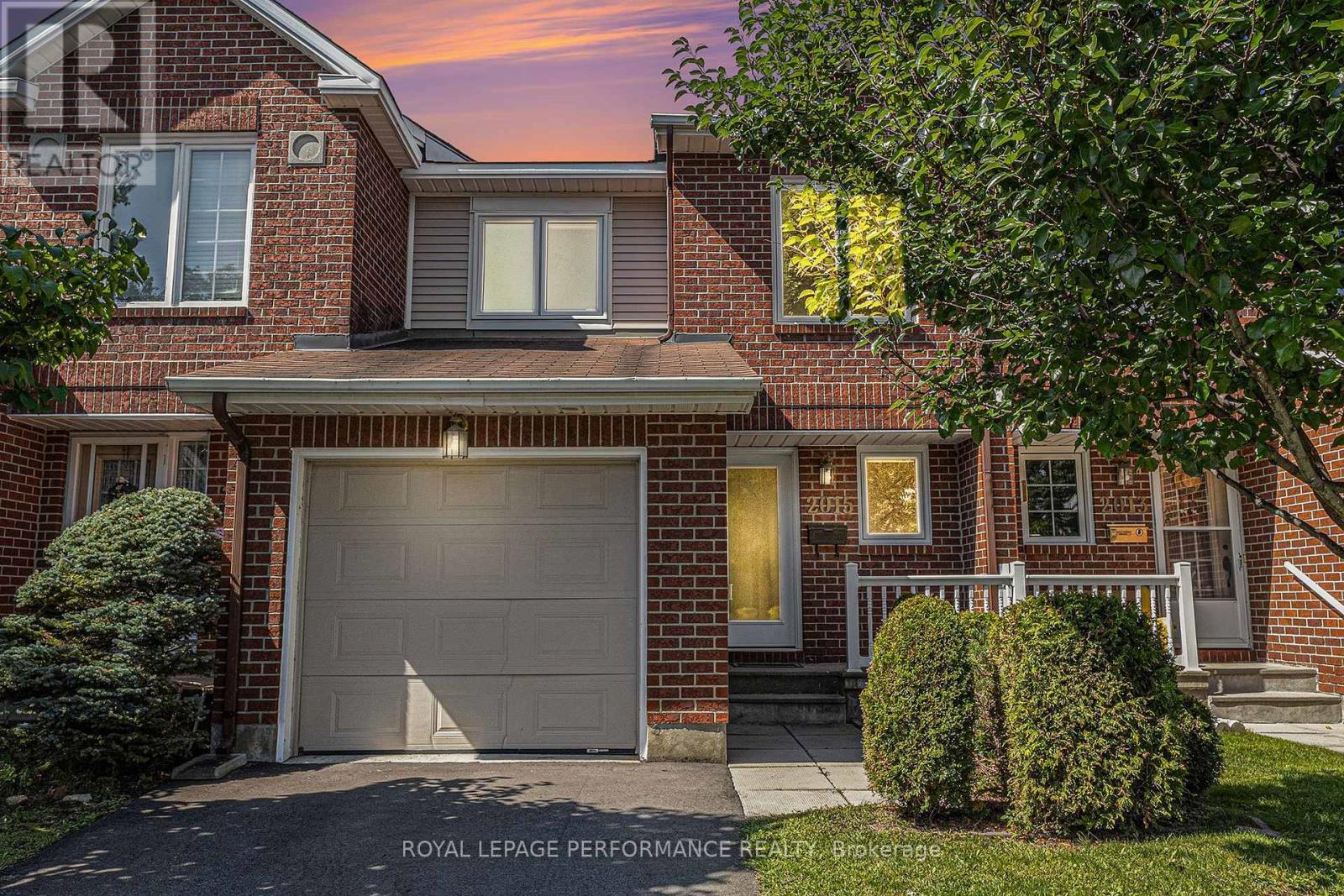 












2015 SUMMERFIELDS CRESCENT

,
Ottawa,




Ontario
K1C7B4

