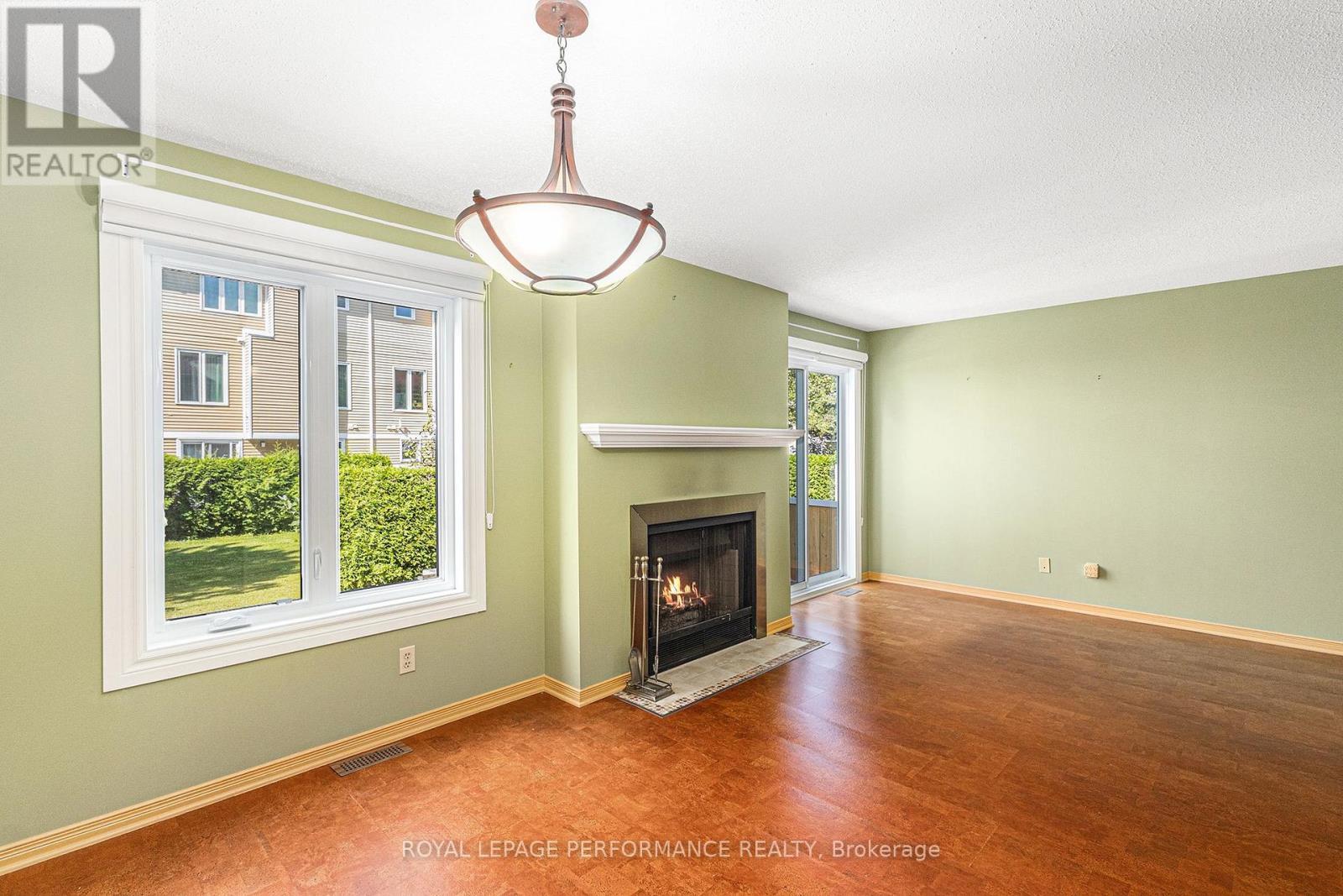 












2015 SUMMERFIELDS CRESCENT

,
Ottawa,




Ontario
K1C7B4

