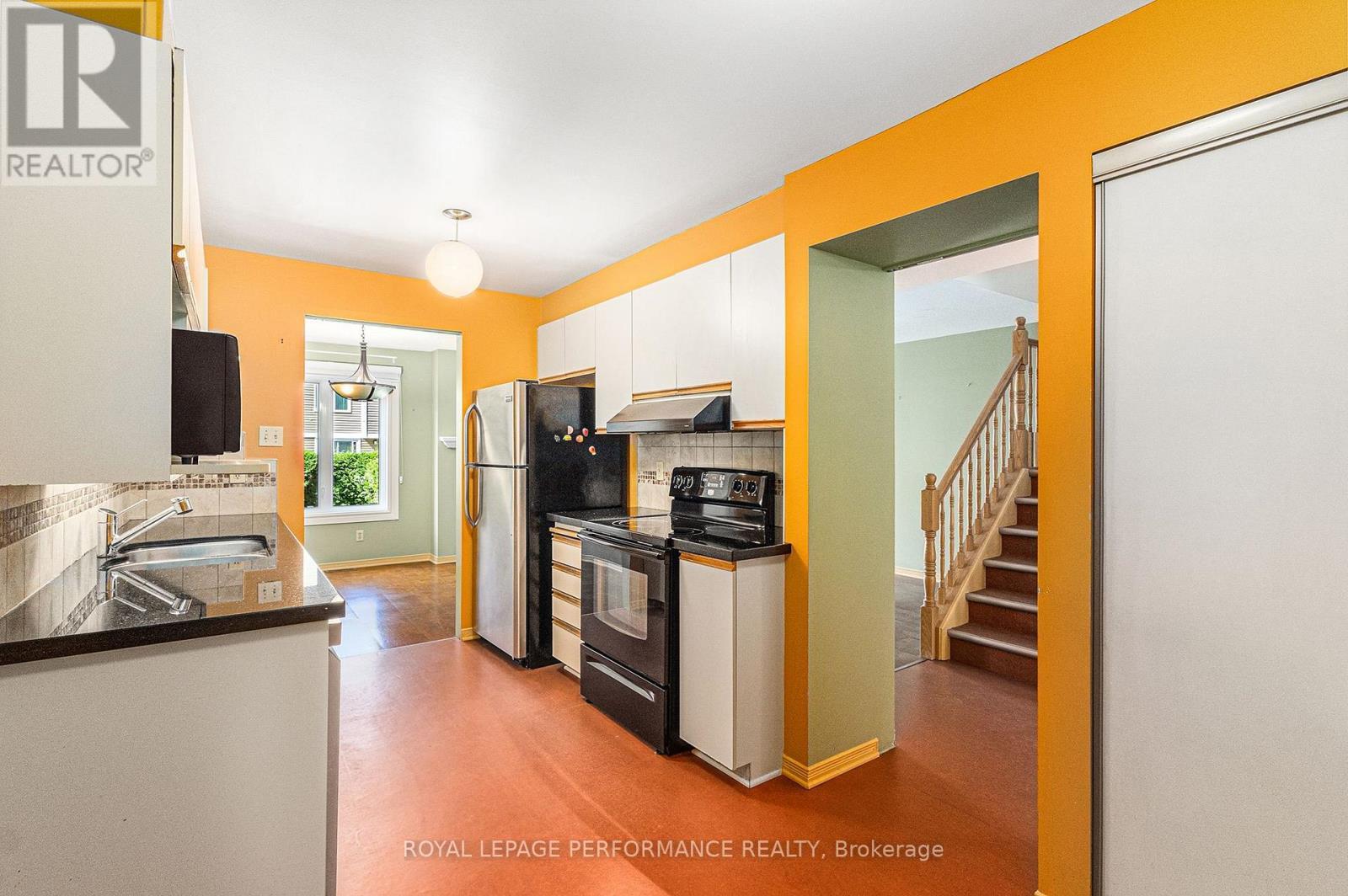












2015 SUMMERFIELDS CRESCENT

,
Ottawa,




Ontario
K1C7B4

