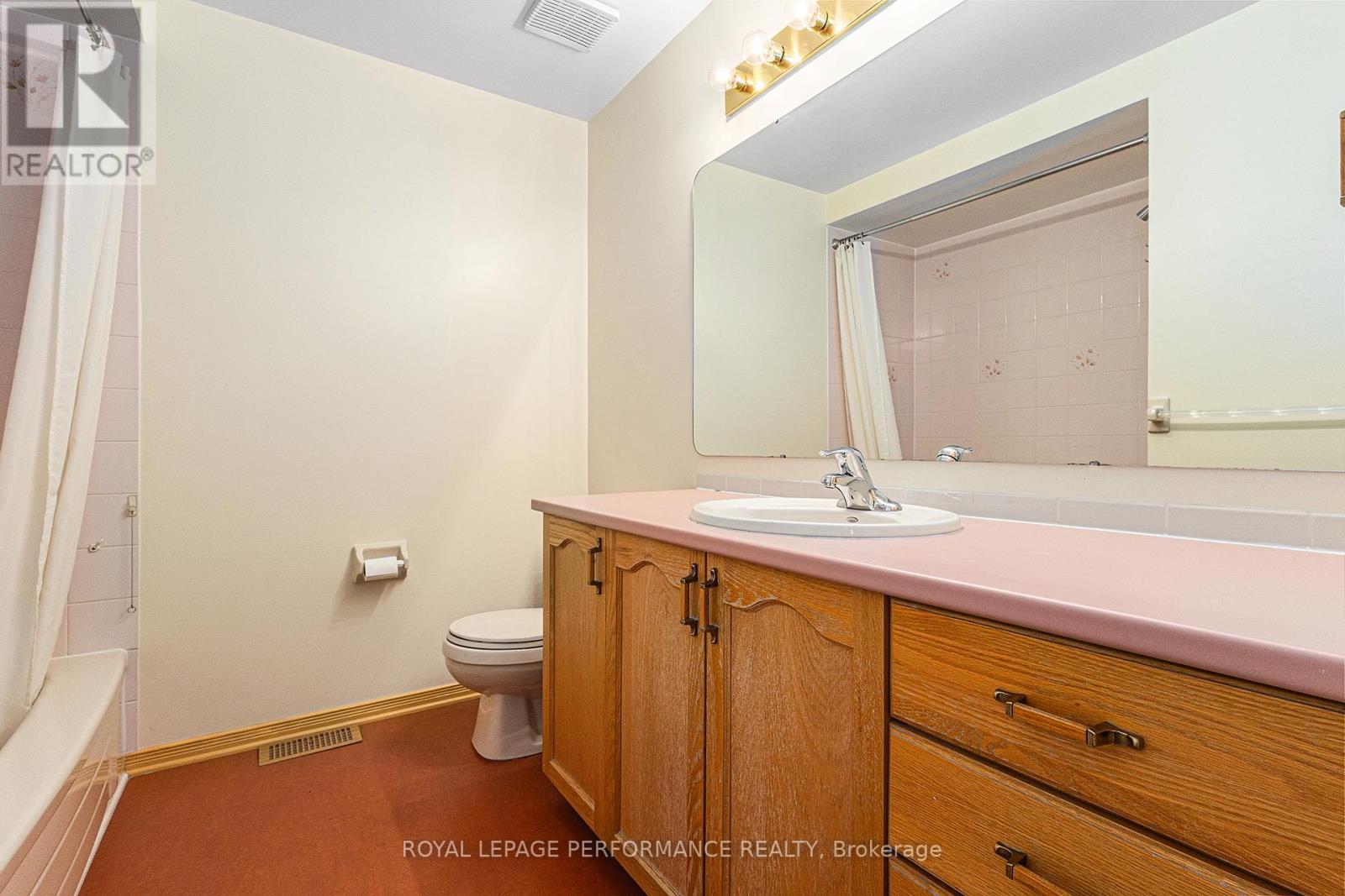












2015 SUMMERFIELDS CRESCENT

,
Ottawa,




Ontario
K1C7B4

