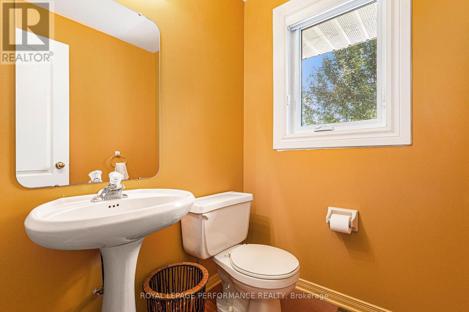 












2015 SUMMERFIELDS CRESCENT

,
Ottawa,




Ontario
K1C7B4

