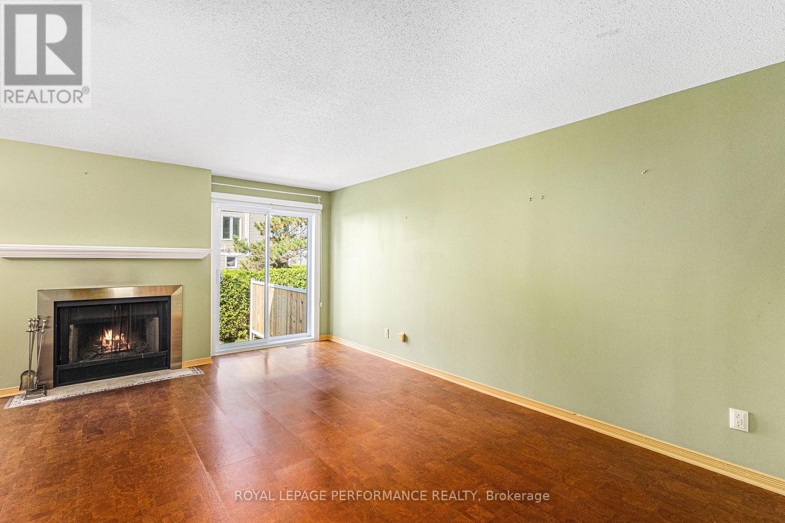 












2015 SUMMERFIELDS CRESCENT

,
Ottawa,




Ontario
K1C7B4

