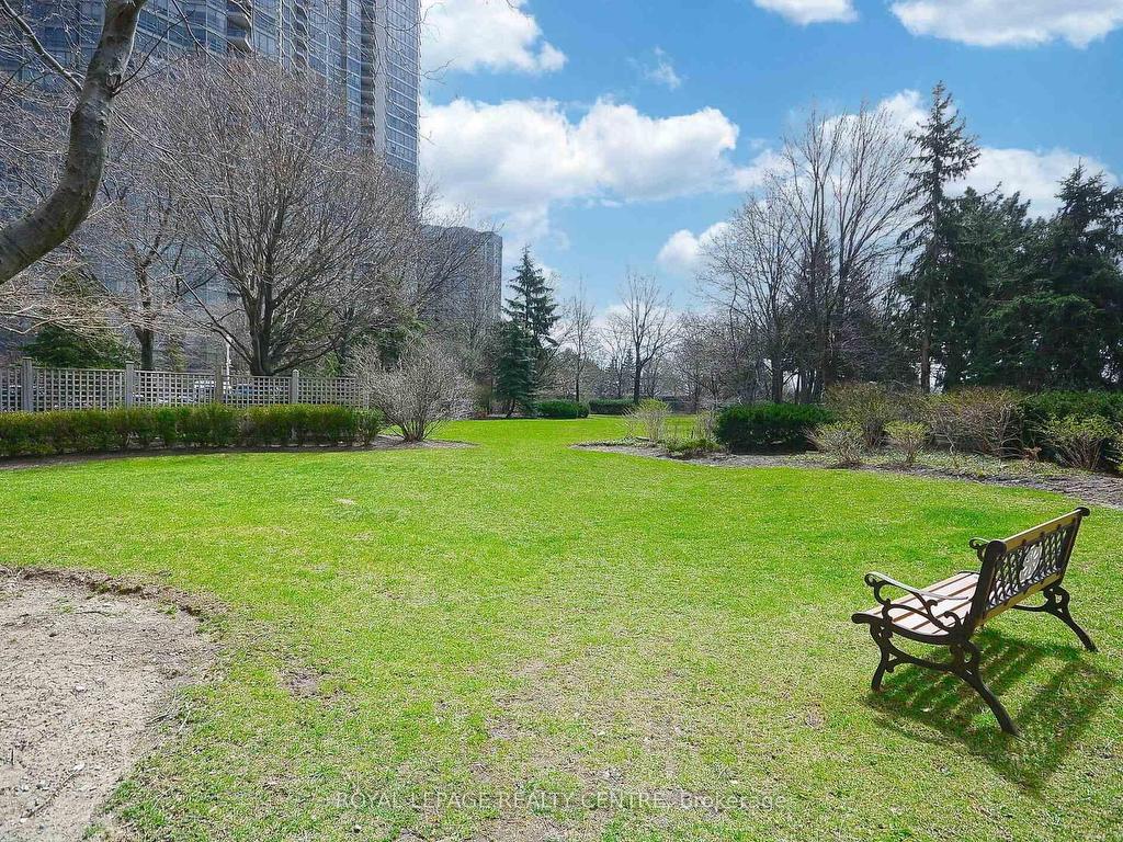 









50


Eglinton

Avenue West, 601,
Mississauga,




ON
L5R 3P5


