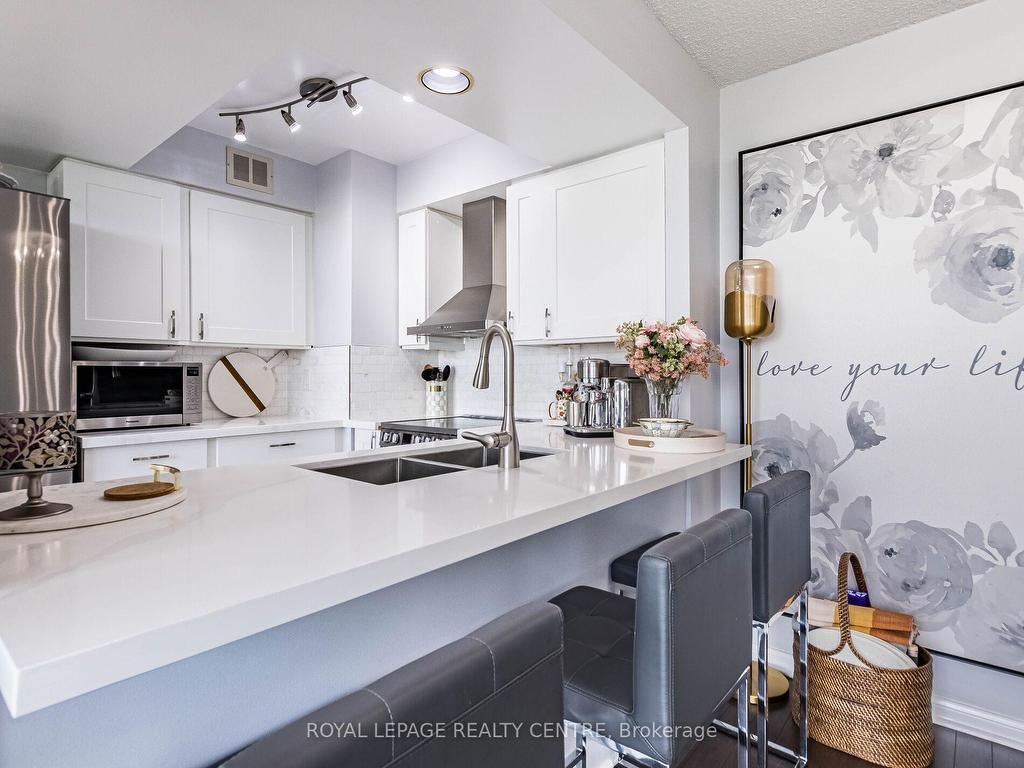 









50


Eglinton

Avenue West, 601,
Mississauga,




ON
L5R 3P5

