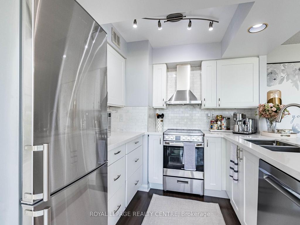 









50


Eglinton

Avenue West, 601,
Mississauga,




ON
L5R 3P5

