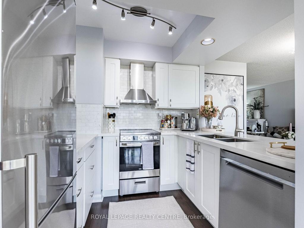 









50


Eglinton

Avenue West, 601,
Mississauga,




ON
L5R 3P5

