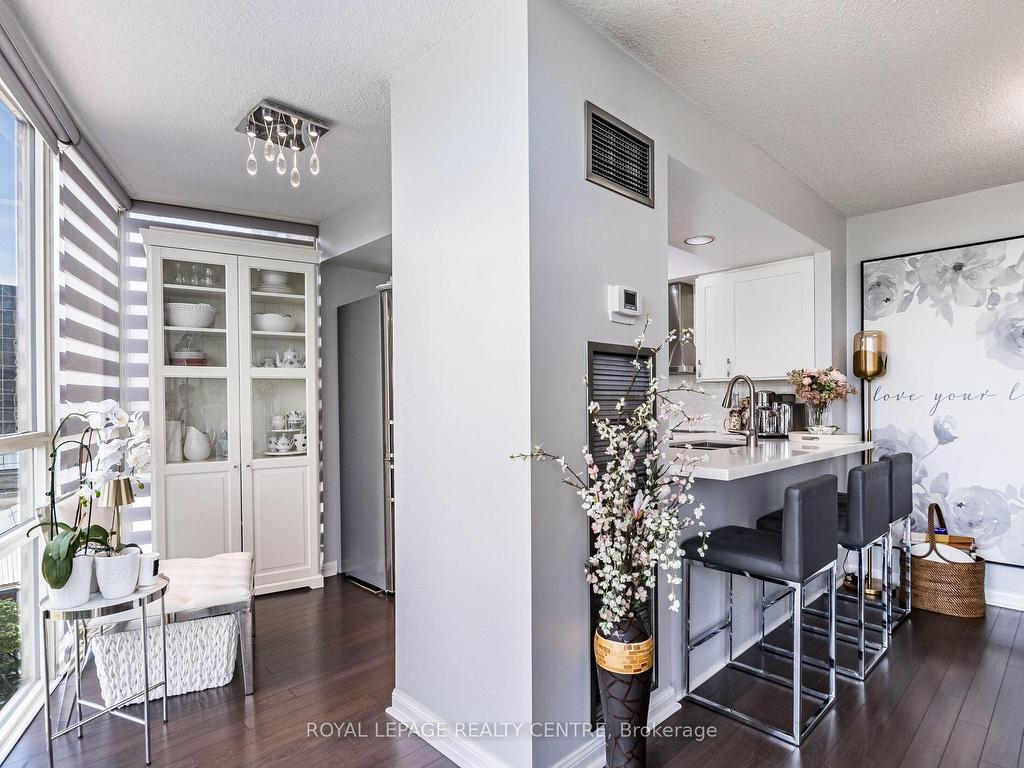 









50


Eglinton

Avenue West, 601,
Mississauga,




ON
L5R 3P5

