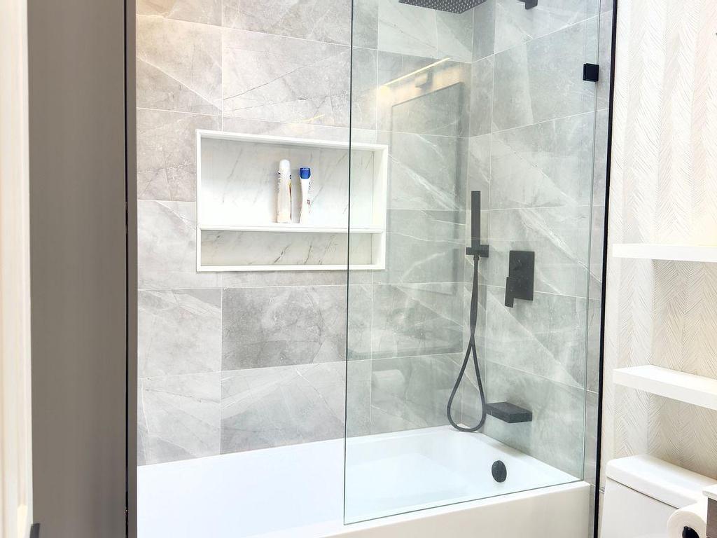 









462


Luzon

Crescent, Room,
Mississauga,




ON
L5B 3W9

