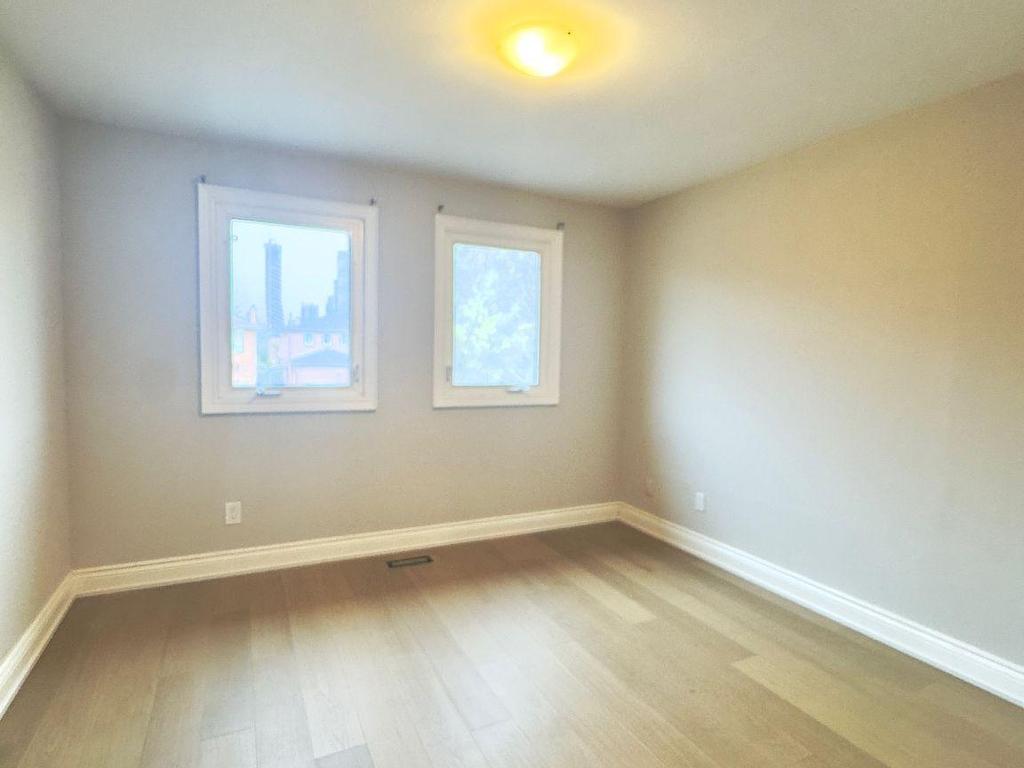 









462


Luzon

Crescent, Room,
Mississauga,




ON
L5B 3W9

