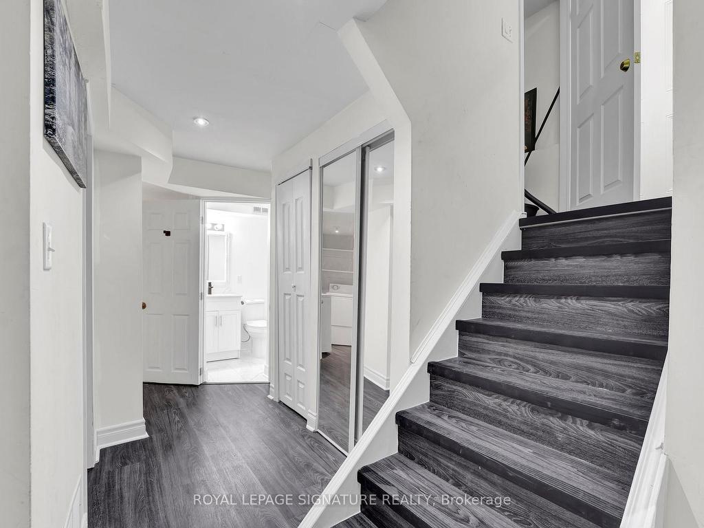 









4502


Violet

Road,
Mississauga,




ON
L5V 1J9

