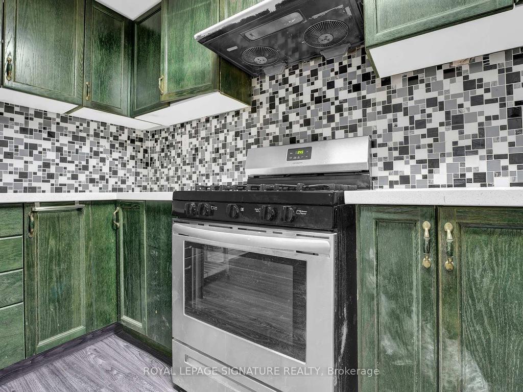









4502


Violet

Road,
Mississauga,




ON
L5V 1J9

